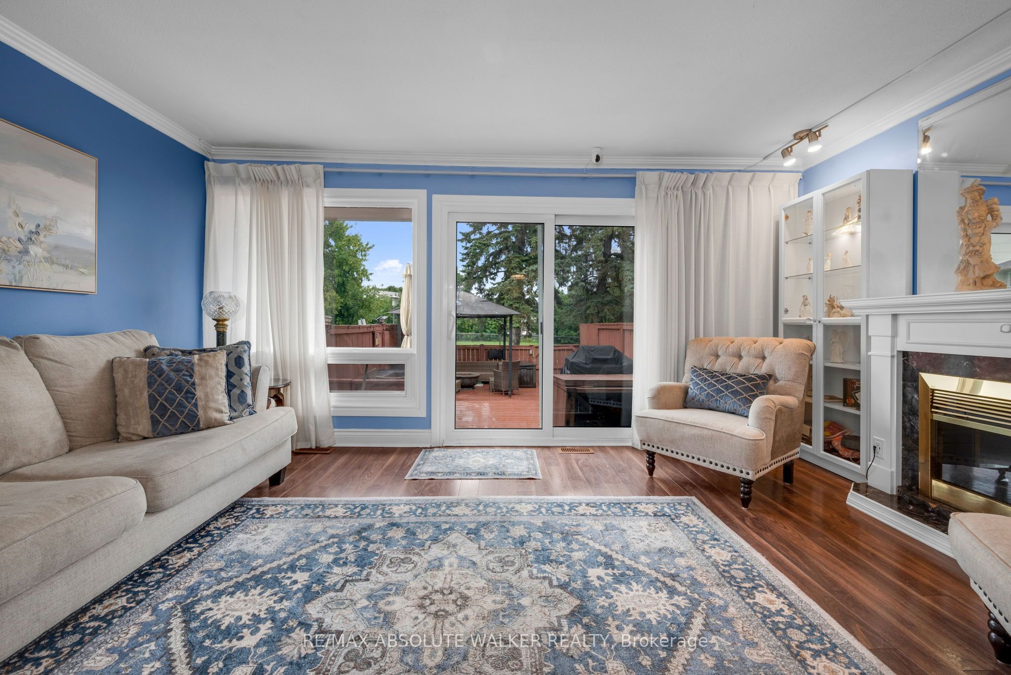 1752 Stonehenge Crescent, Cyrville - Carson Grove - Pineview, ON K1B 4Z9 photo 3