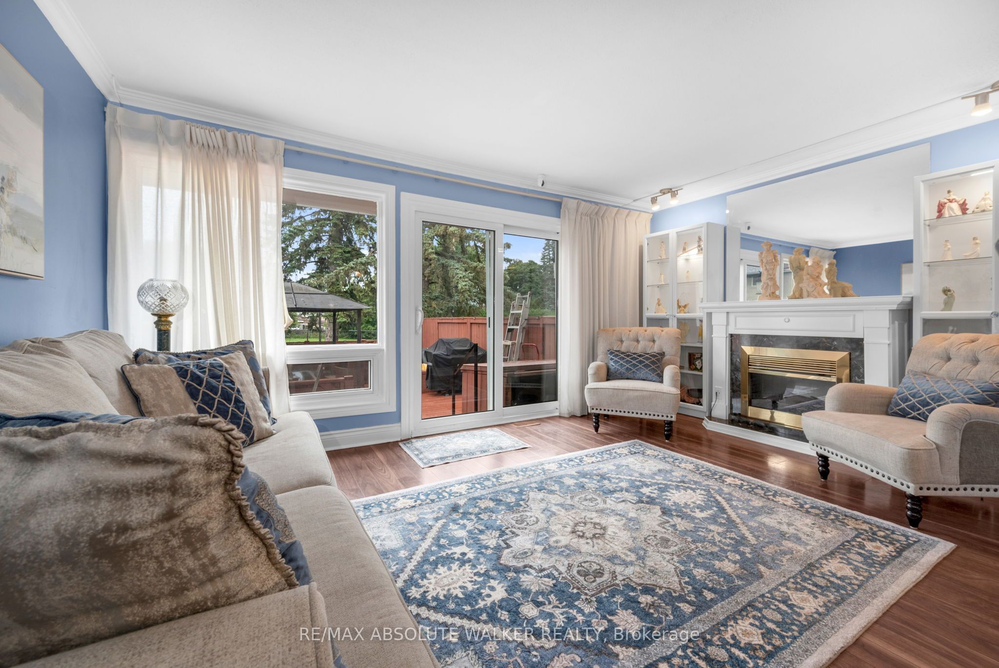 1752 Stonehenge Crescent, Cyrville - Carson Grove - Pineview, ON K1B 4Z9 photo 5