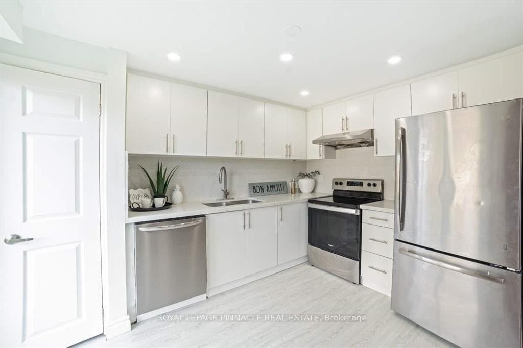 733 Parkview Crescent, Cambridge, ON N3H 5A1