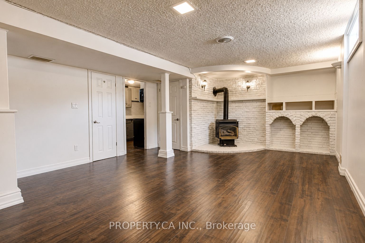 71 Highpark Avenue Lower, Kitchener, ON N2C 2C3 photo 2
