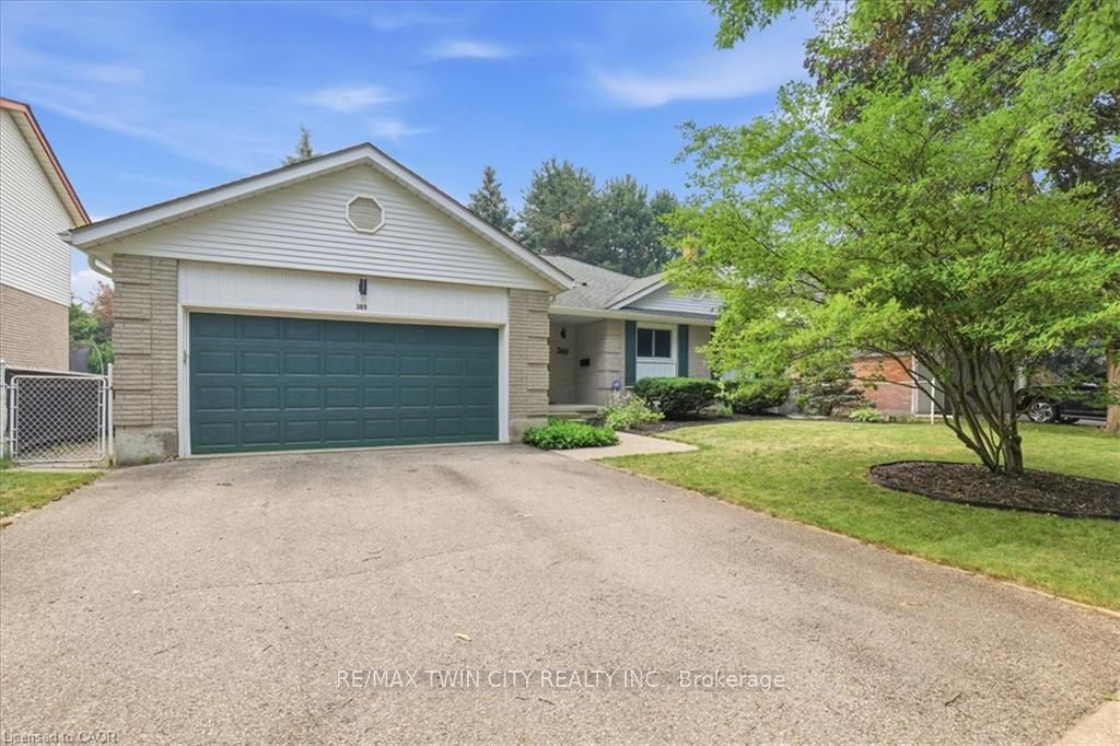 369 Crimson Drive, Waterloo, ON N2K 2V2 photo 2