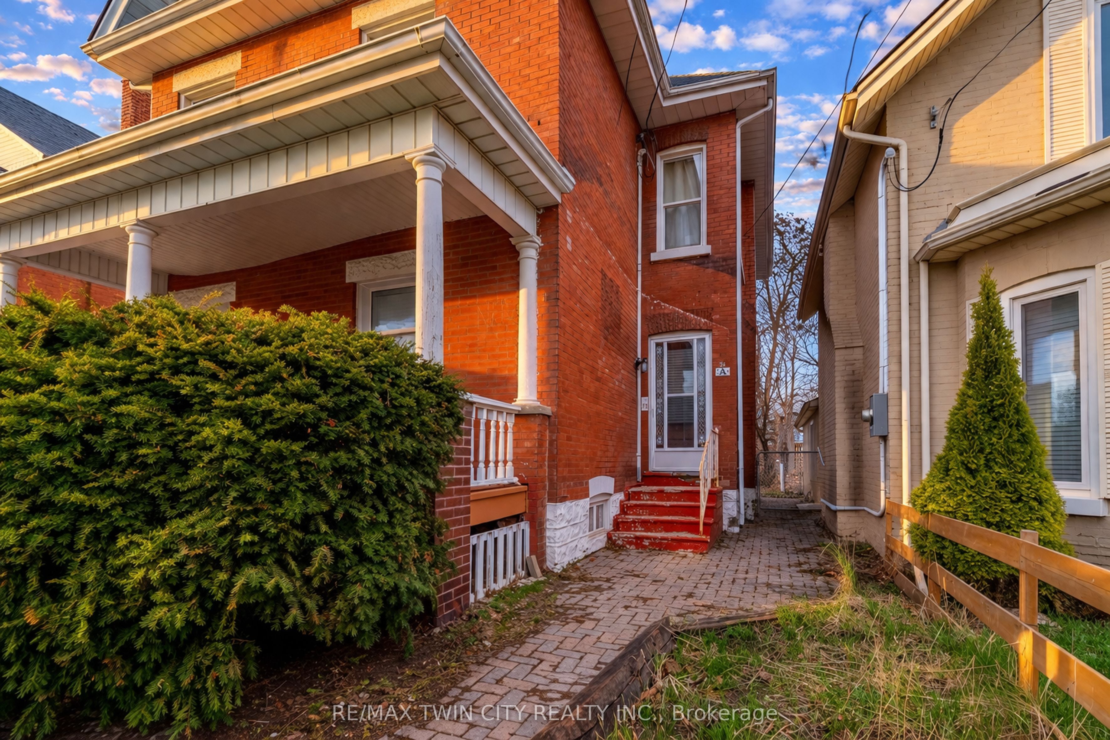 38 Nelson Street, Brantford, ON N3T 2M8 photo 4