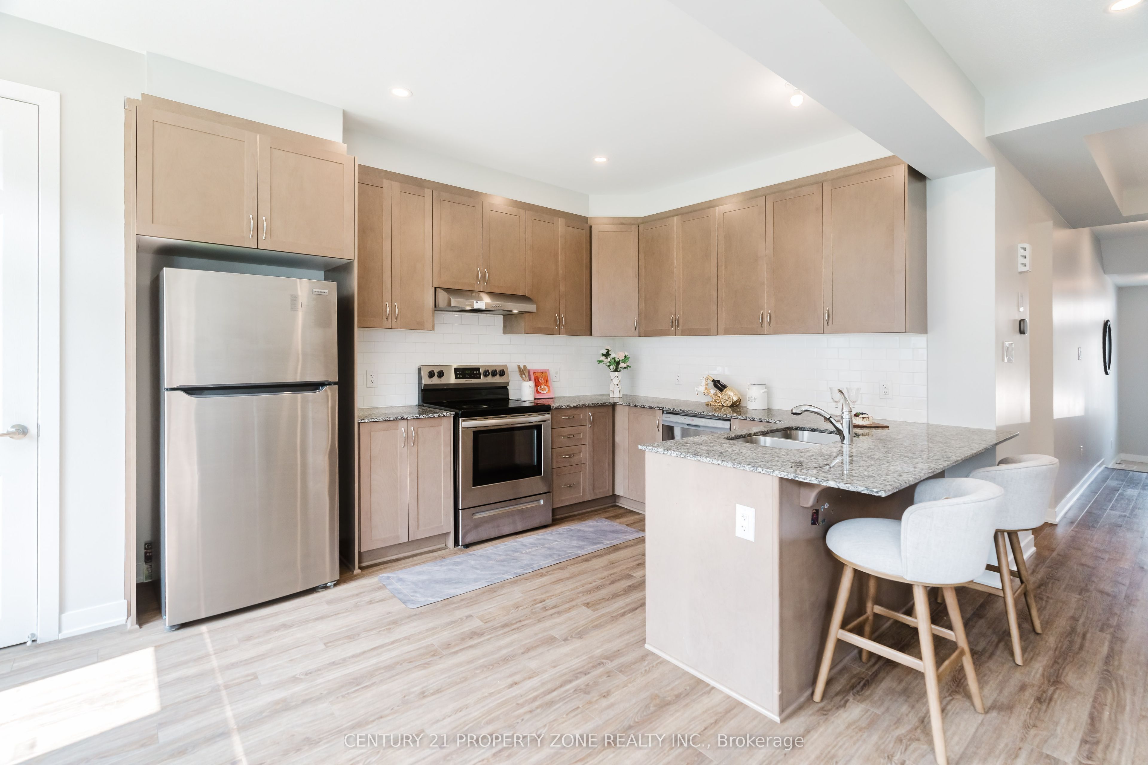 1060 Curraglass Walk, Stittsville - Munster - Richmond, ON K2S 2A4 photo 5
