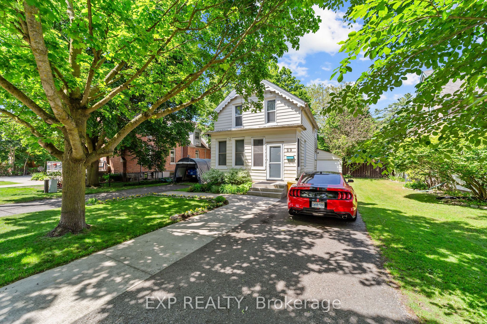 29 Winniett Street, Woodstock, ON N4S 5Z4