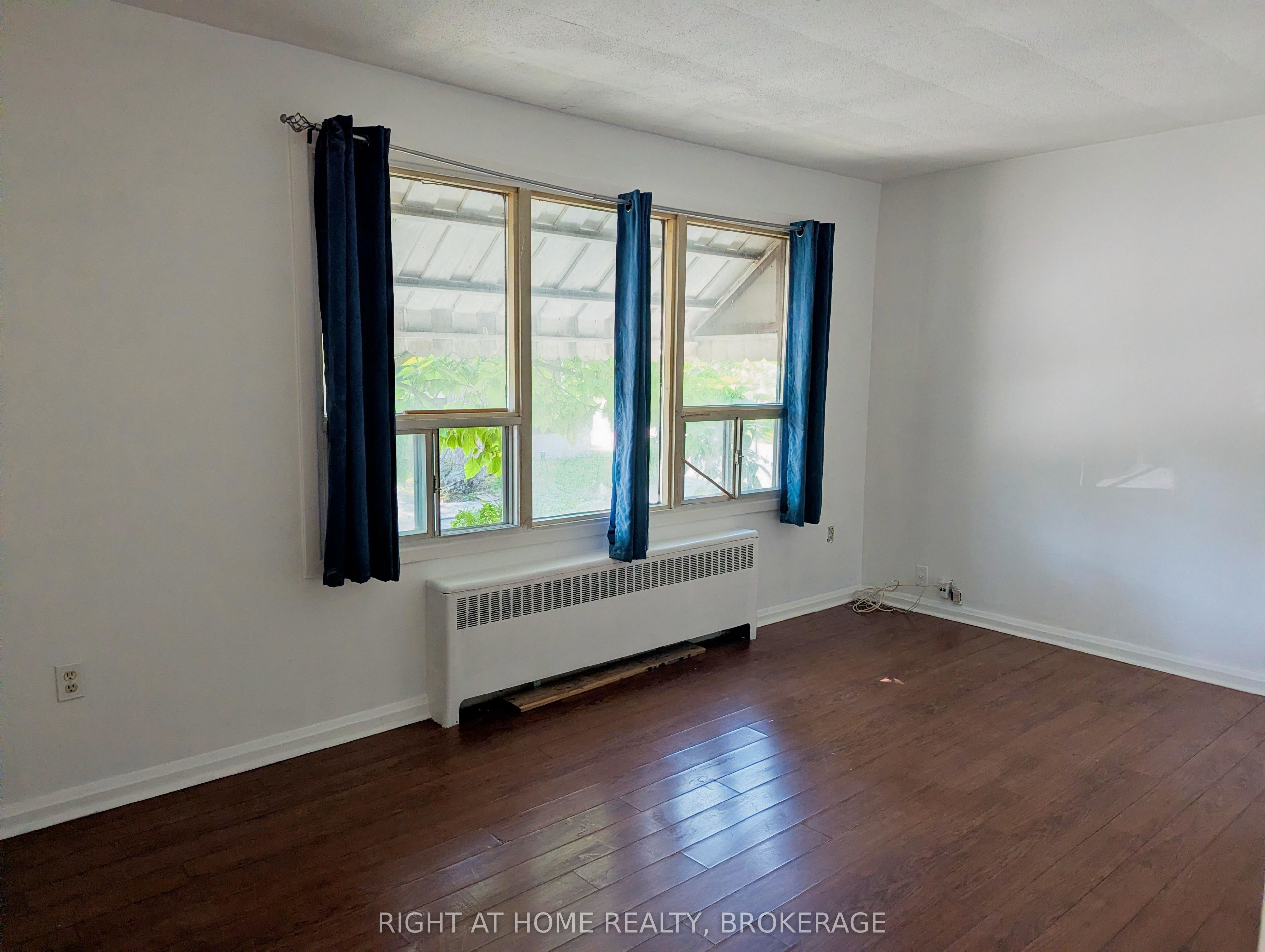 60 Richmond Avenue 2, St. Catharines, ON L2R 3W7 photo 2