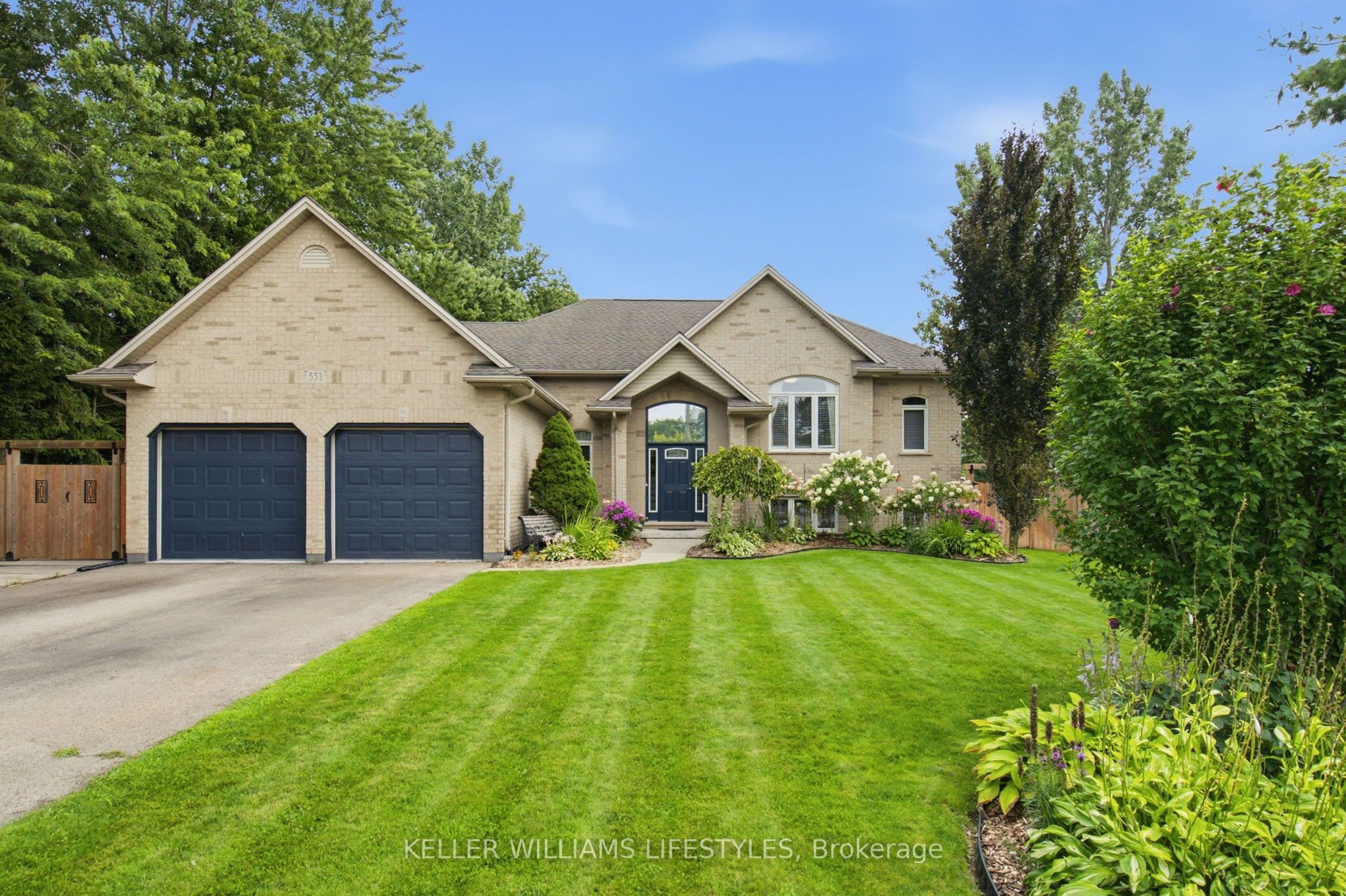 553 Juliana Drive, Strathroy-Caradoc, ON N0L 1W0