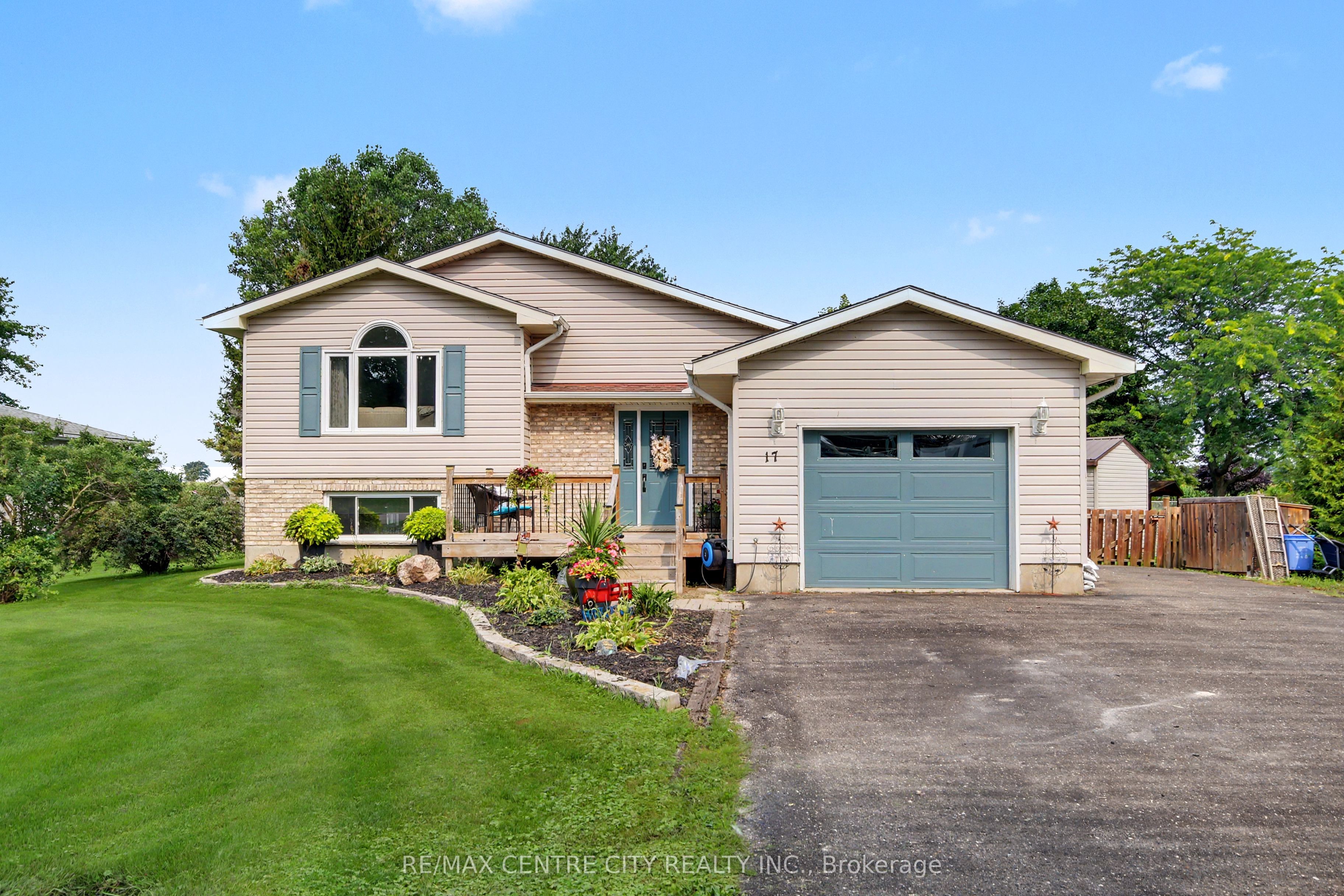 17 Rose Street, Dutton/Dunwich, ON N0L 2M0
