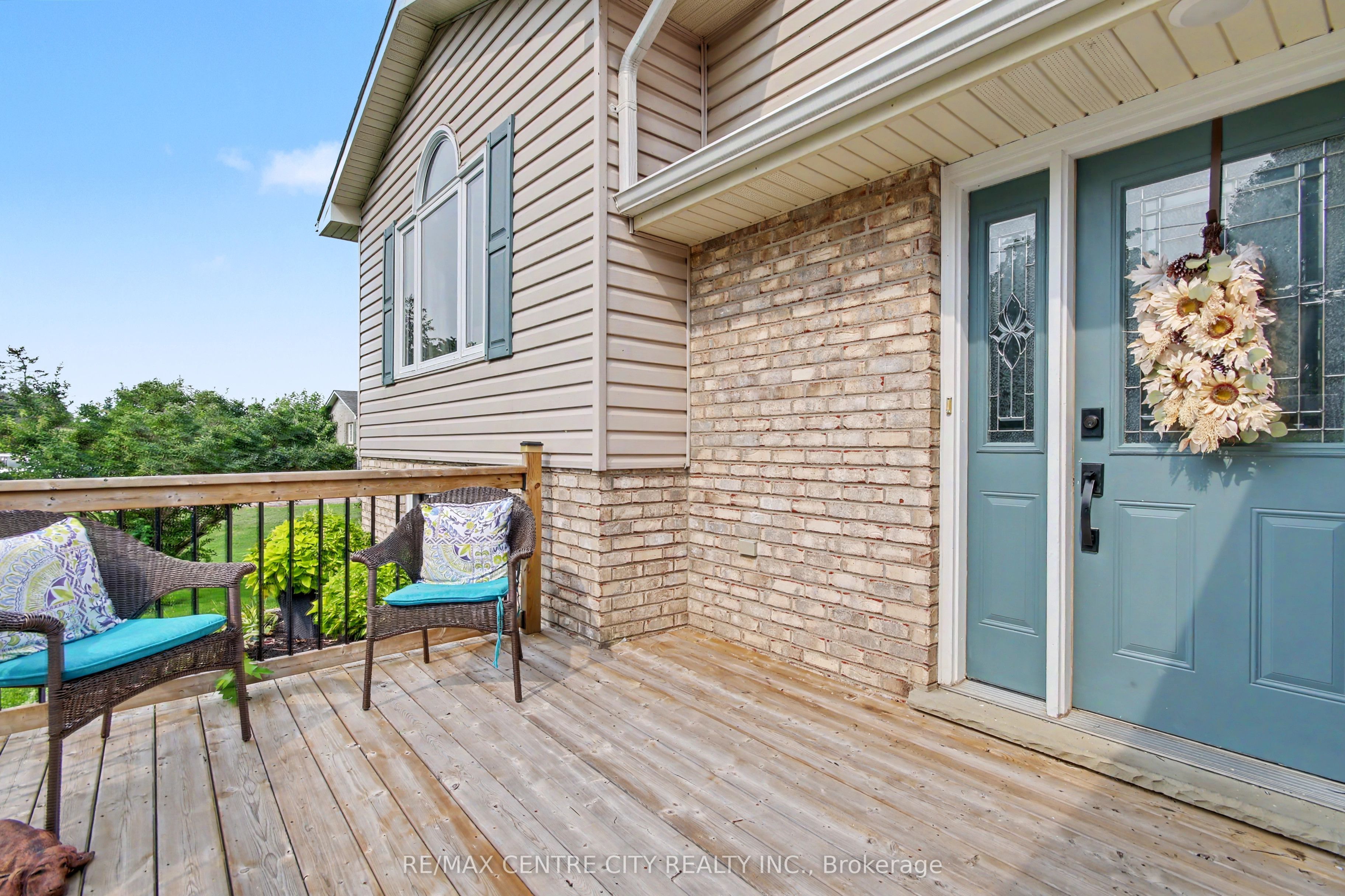 17 Rose Street, Dutton/Dunwich, ON N0L 2M0 photo 3
