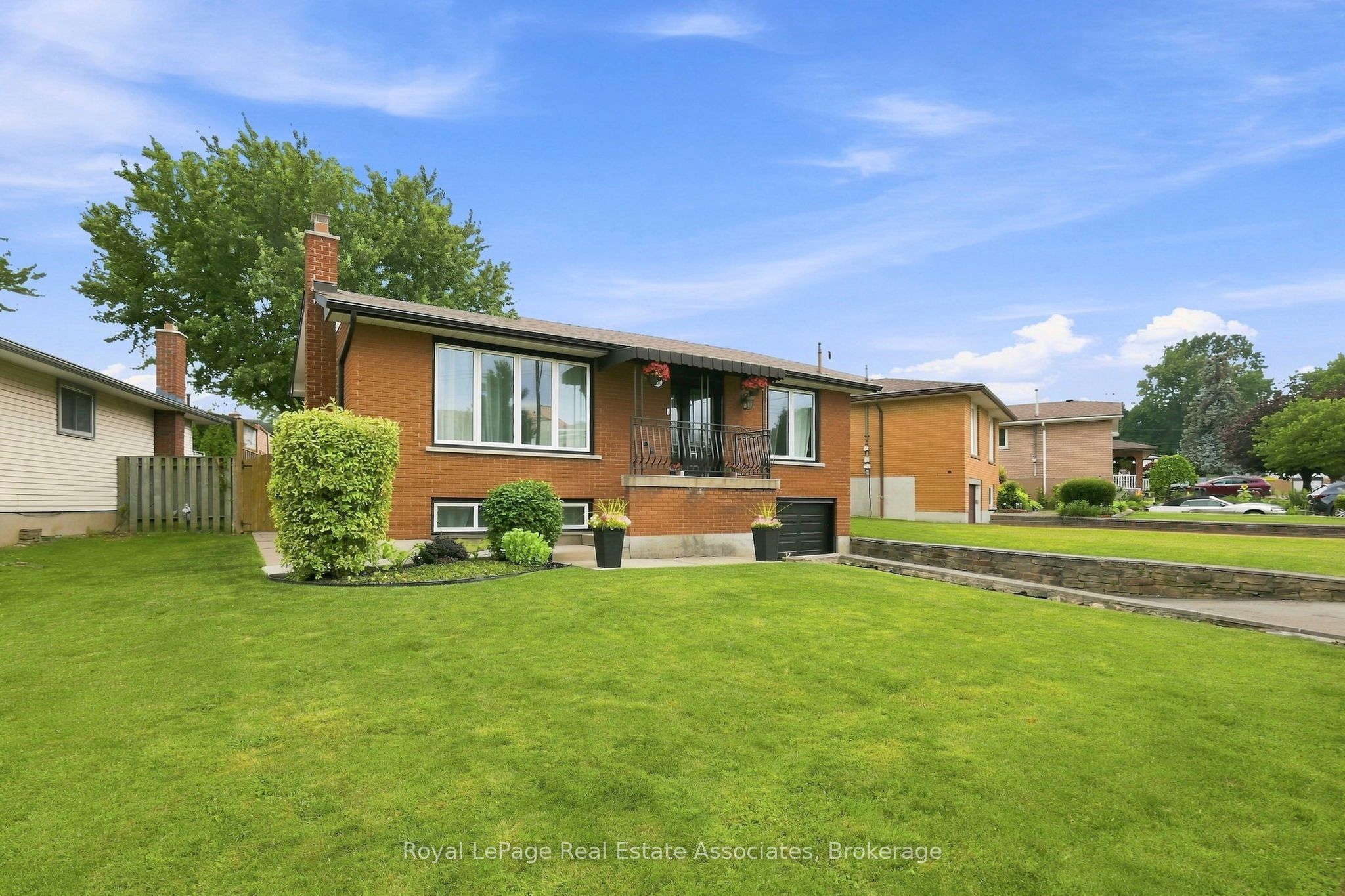 15 Quay Court, Hamilton, ON L8W 1R2 photo 2