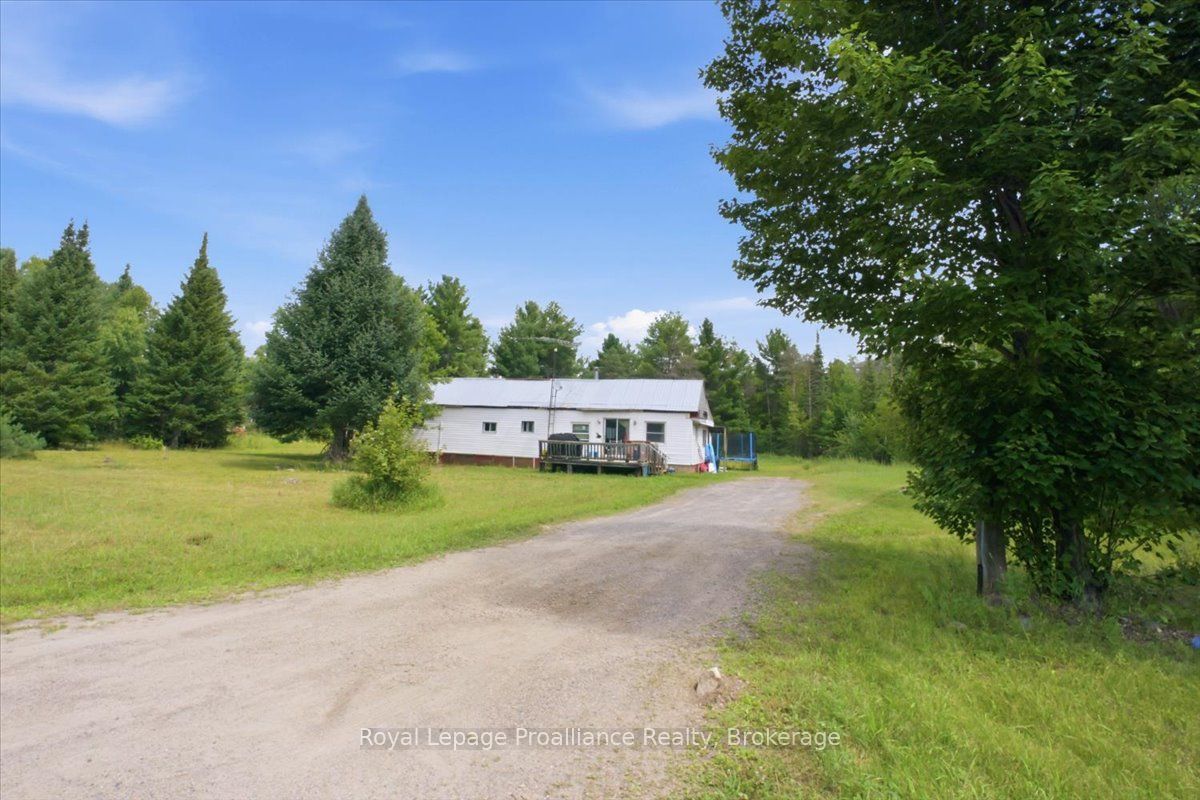 27 Hartin Road, Addington Highlands, ON K0H 2G0 photo 2