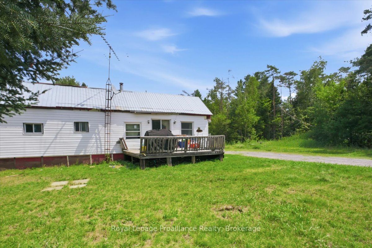 27 Hartin Road, Addington Highlands, ON K0H 2G0 photo 3