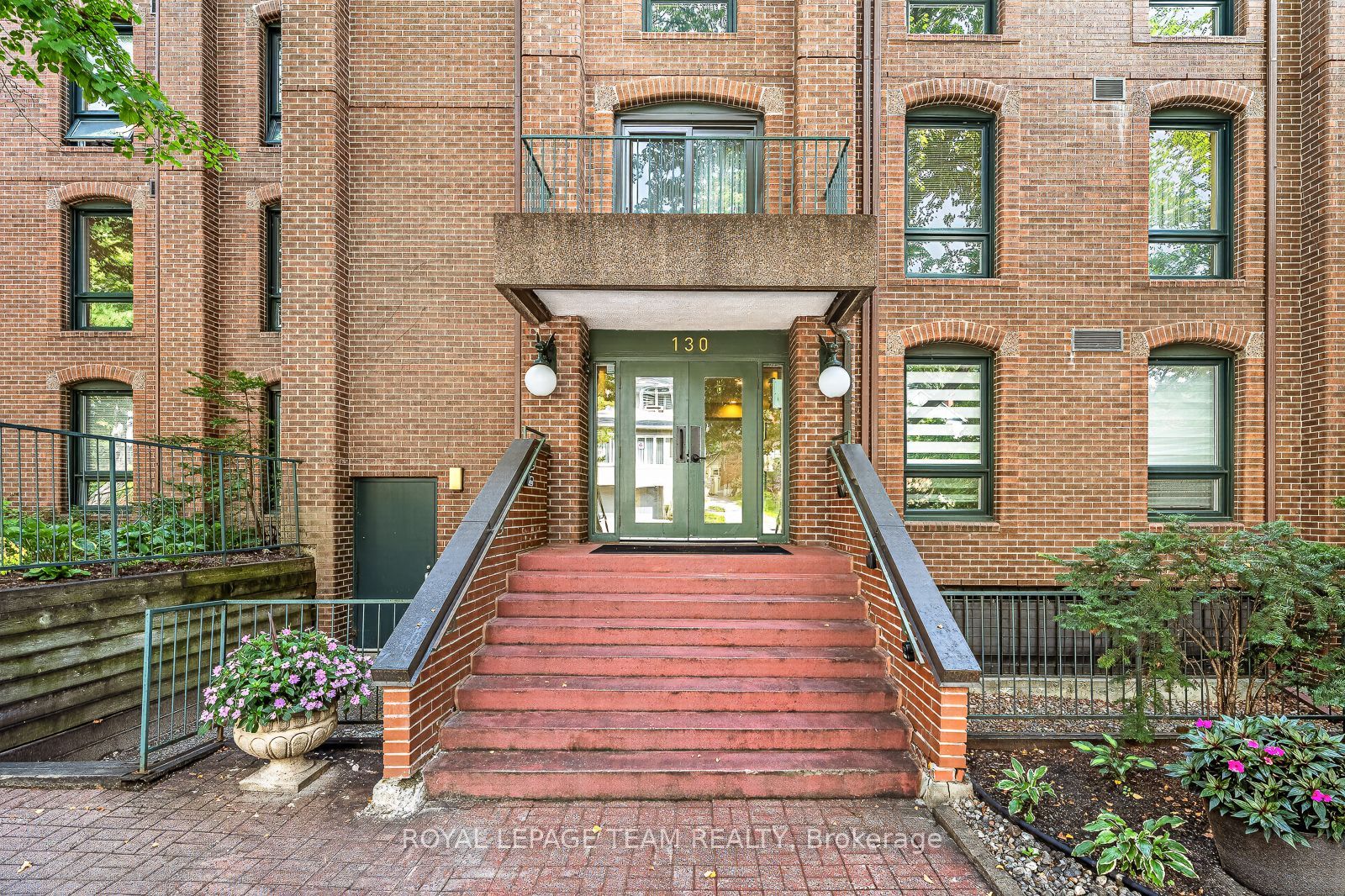 130 Rideau Terrace 7, New Edinburgh - Lindenlea, ON K1M 0Z2 photo 2