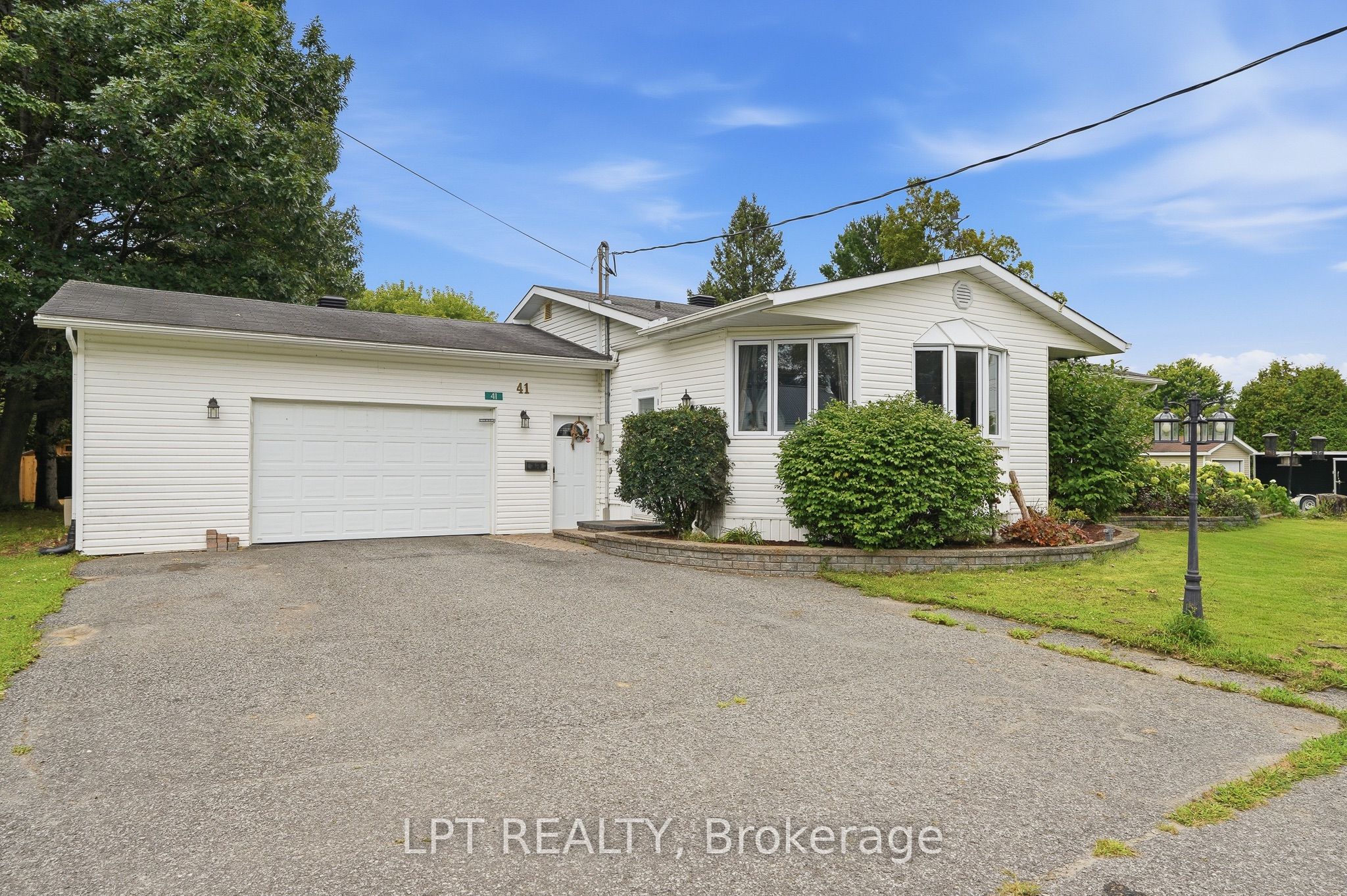 41 St Polycarp Street, North Stormont, ON K0C 1W0 photo 2