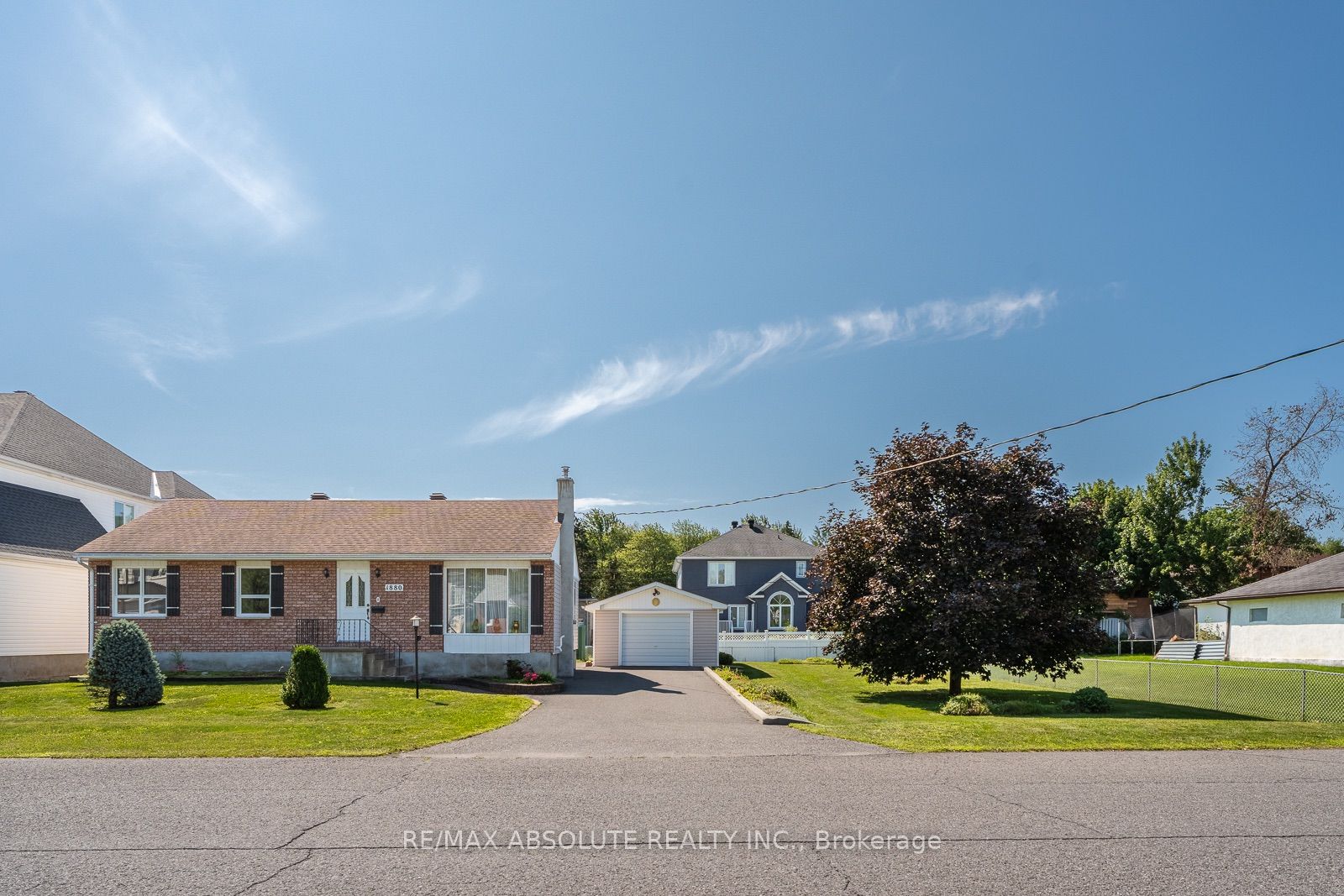 1880 Kingsdale Avenue, Blossom Park - Airport and Area, ON K1T 1J1