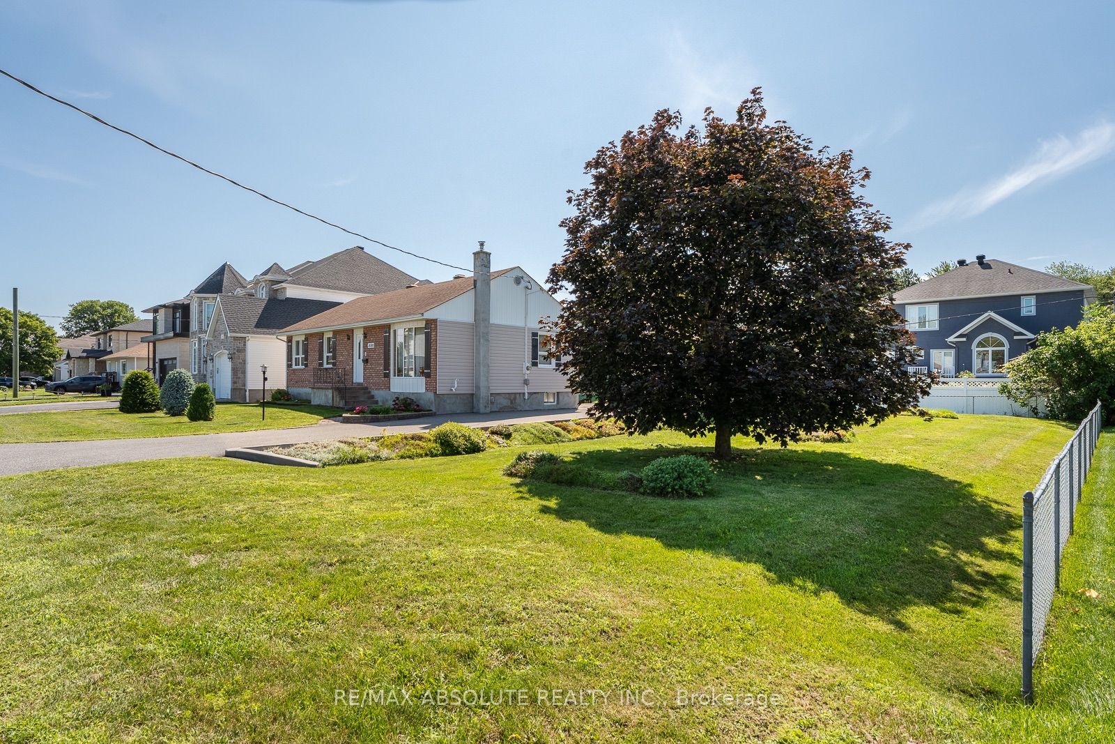 1880 Kingsdale Avenue, Blossom Park - Airport and Area, ON K1T 1J1 photo 4