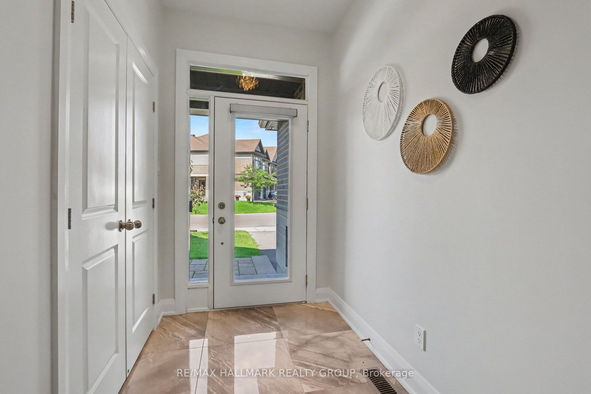 52 Porter Street, Stittsville - Munster - Richmond, ON K2S 2L9 photo 3