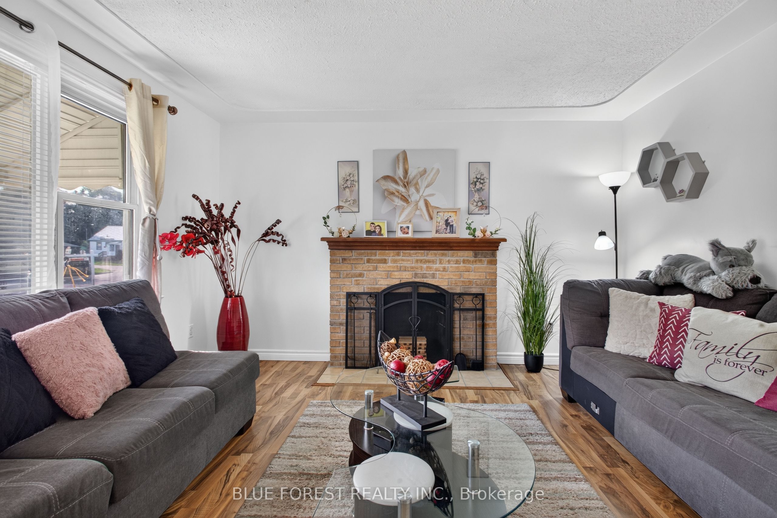 140 Highbury Avenue N, London East, ON N5Z 2W4 photo 4