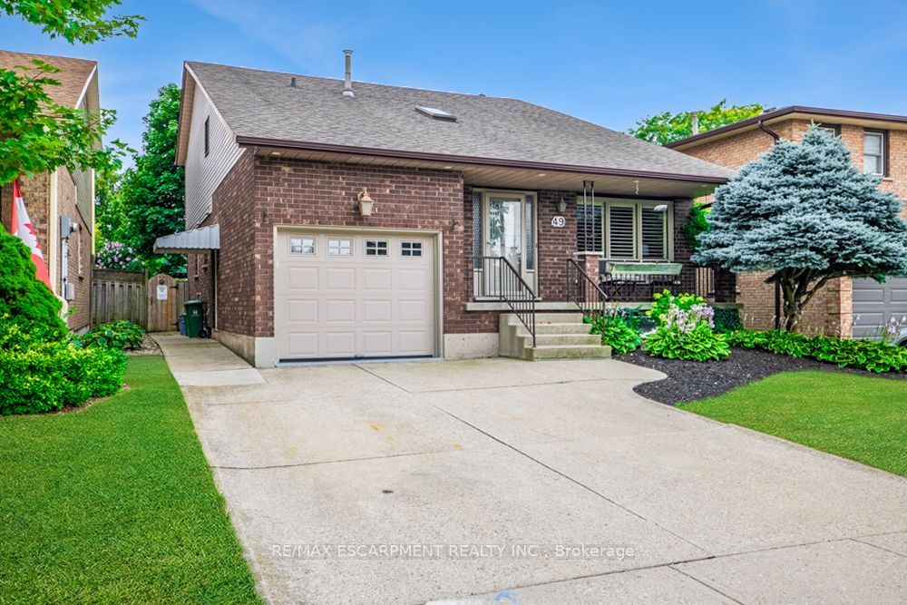 49 Branthaven Drive, Hamilton, ON L8J 2M2