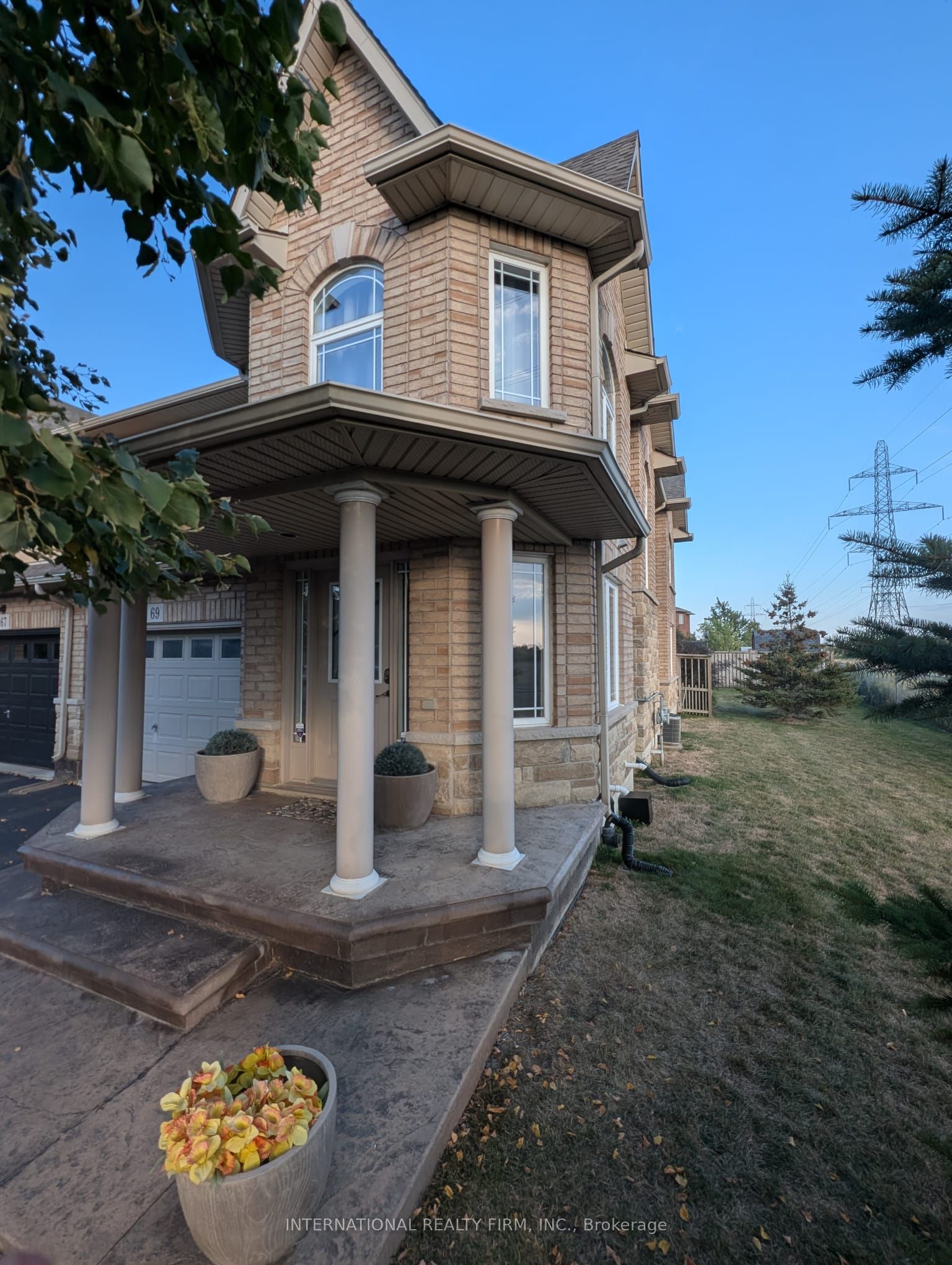 69 Periwinkle Drive, Hamilton, ON L0R 1P0 photo 2