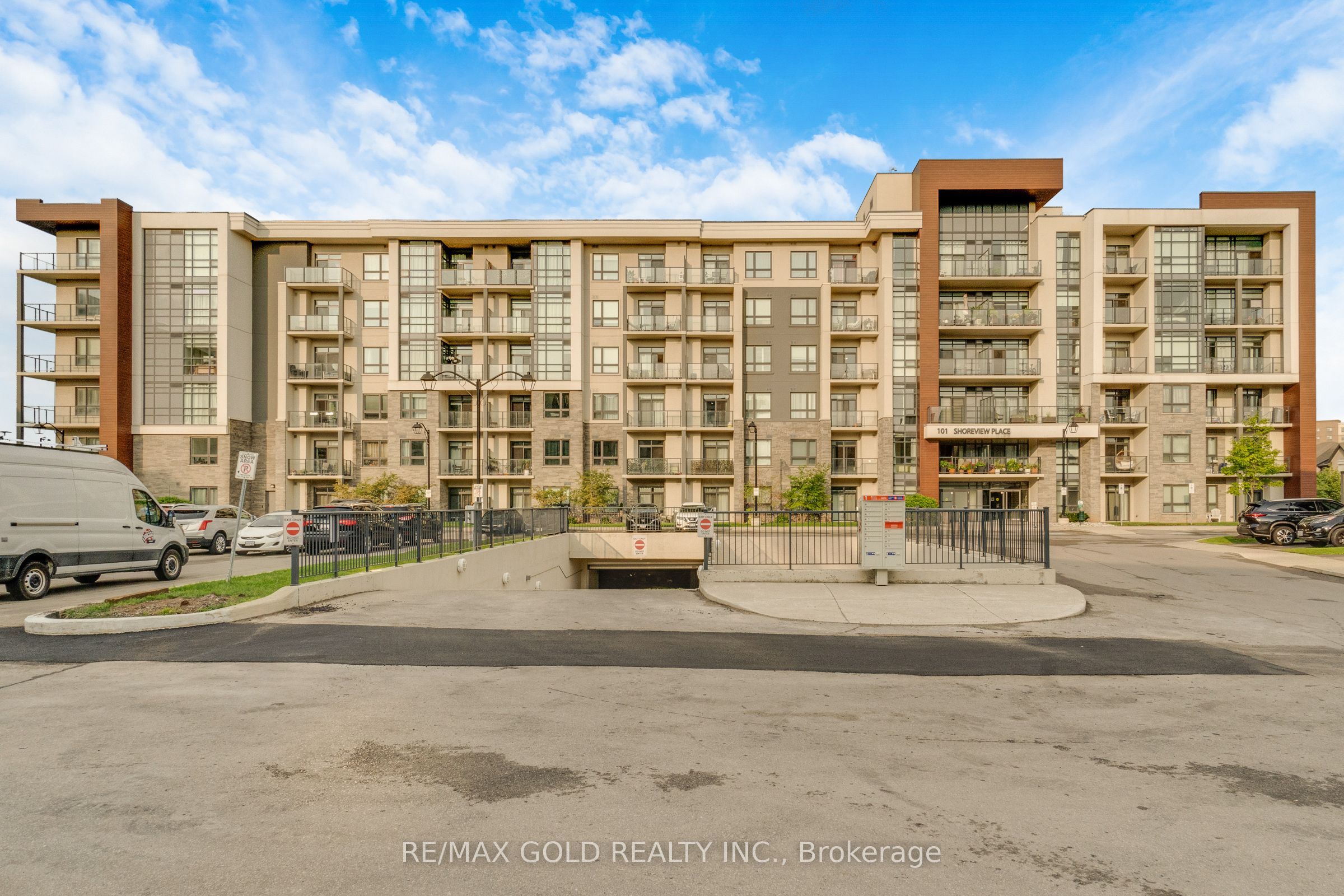 101 Shoreview Place 502, Hamilton, ON L8E 0K2 photo 2