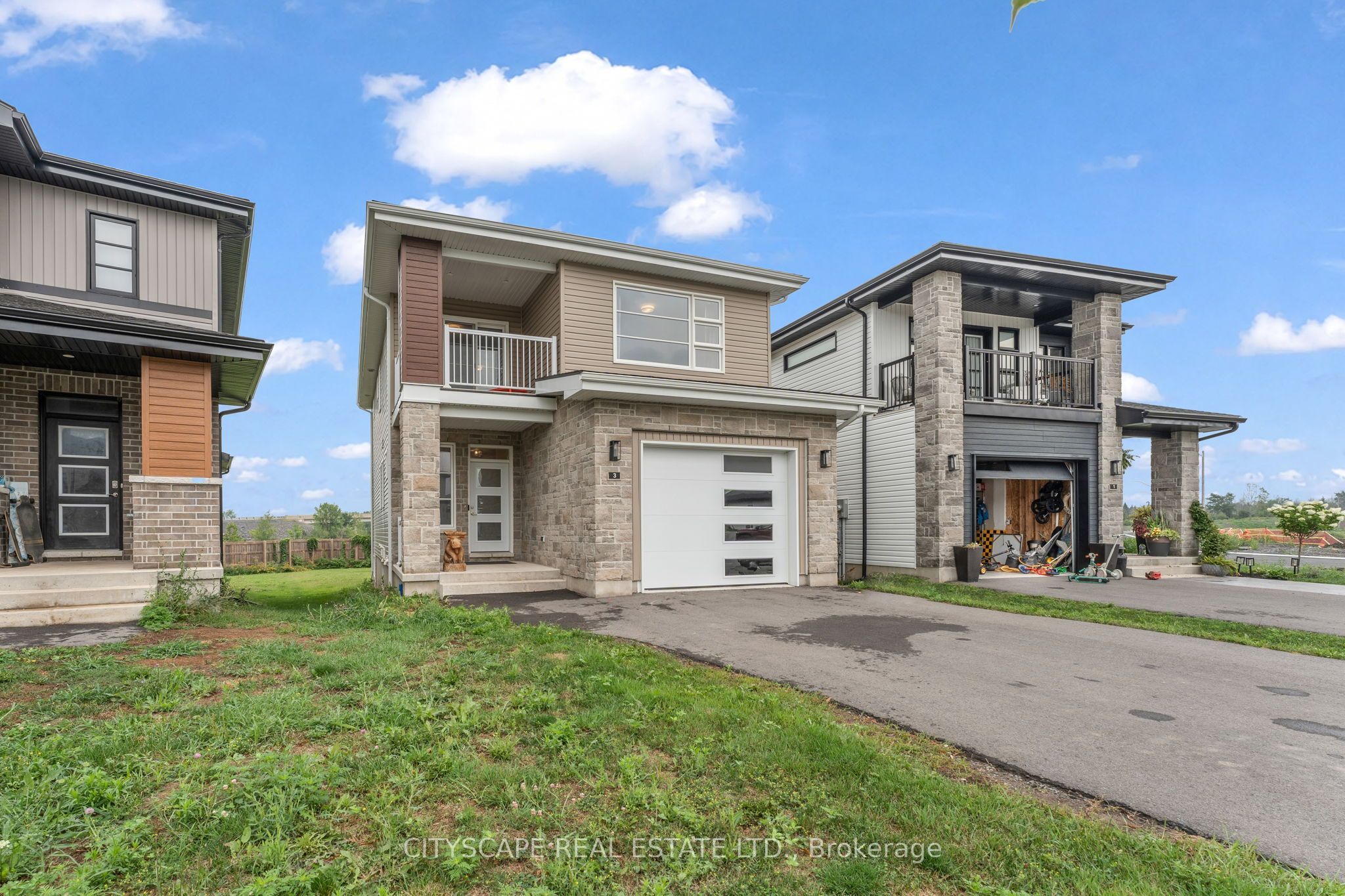 3 Erie Court, Loyalist, ON K7N 0E3 photo 2