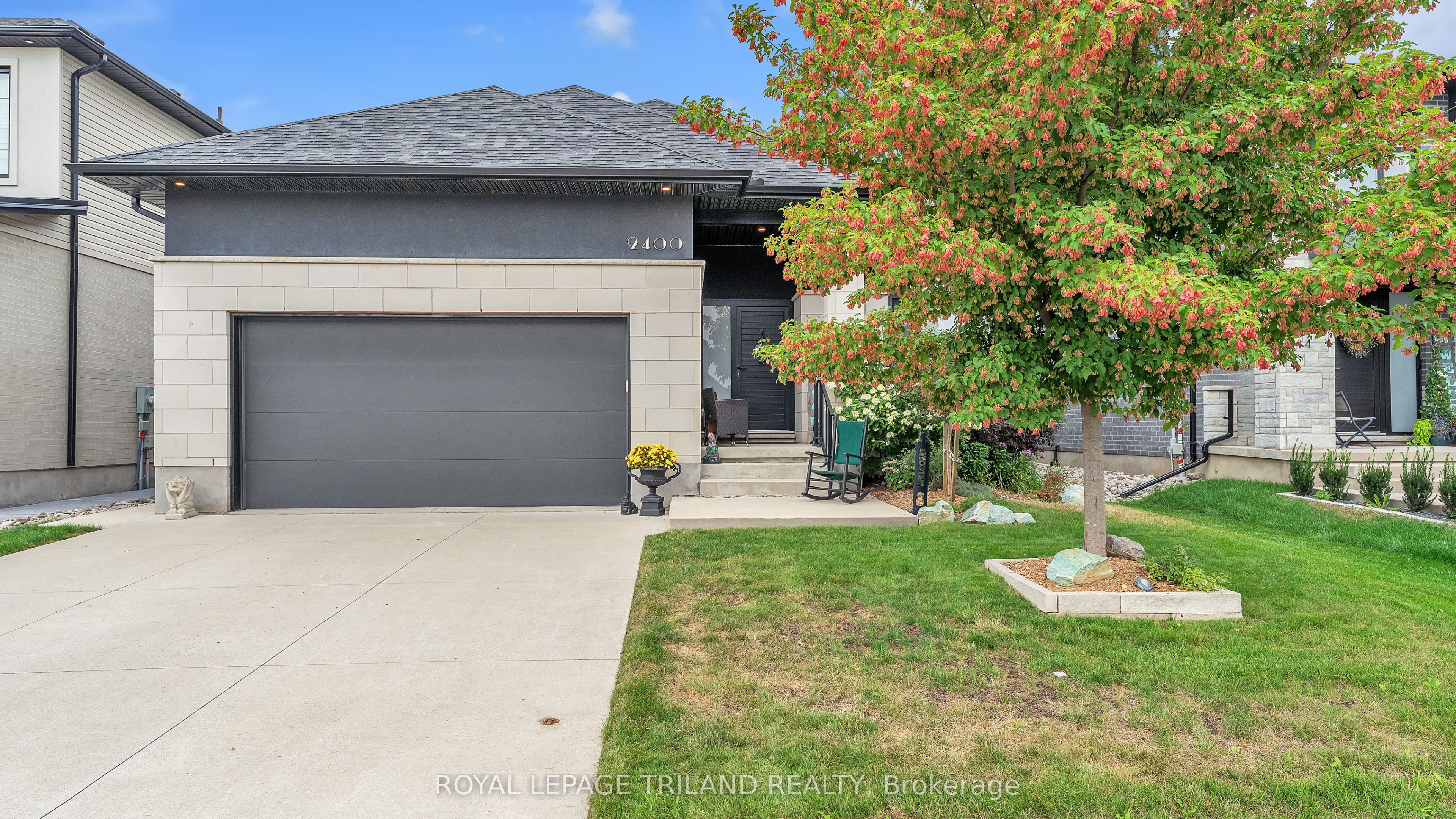 2400 Red Thorne Avenue, London South, ON N6P 0E6 photo 2