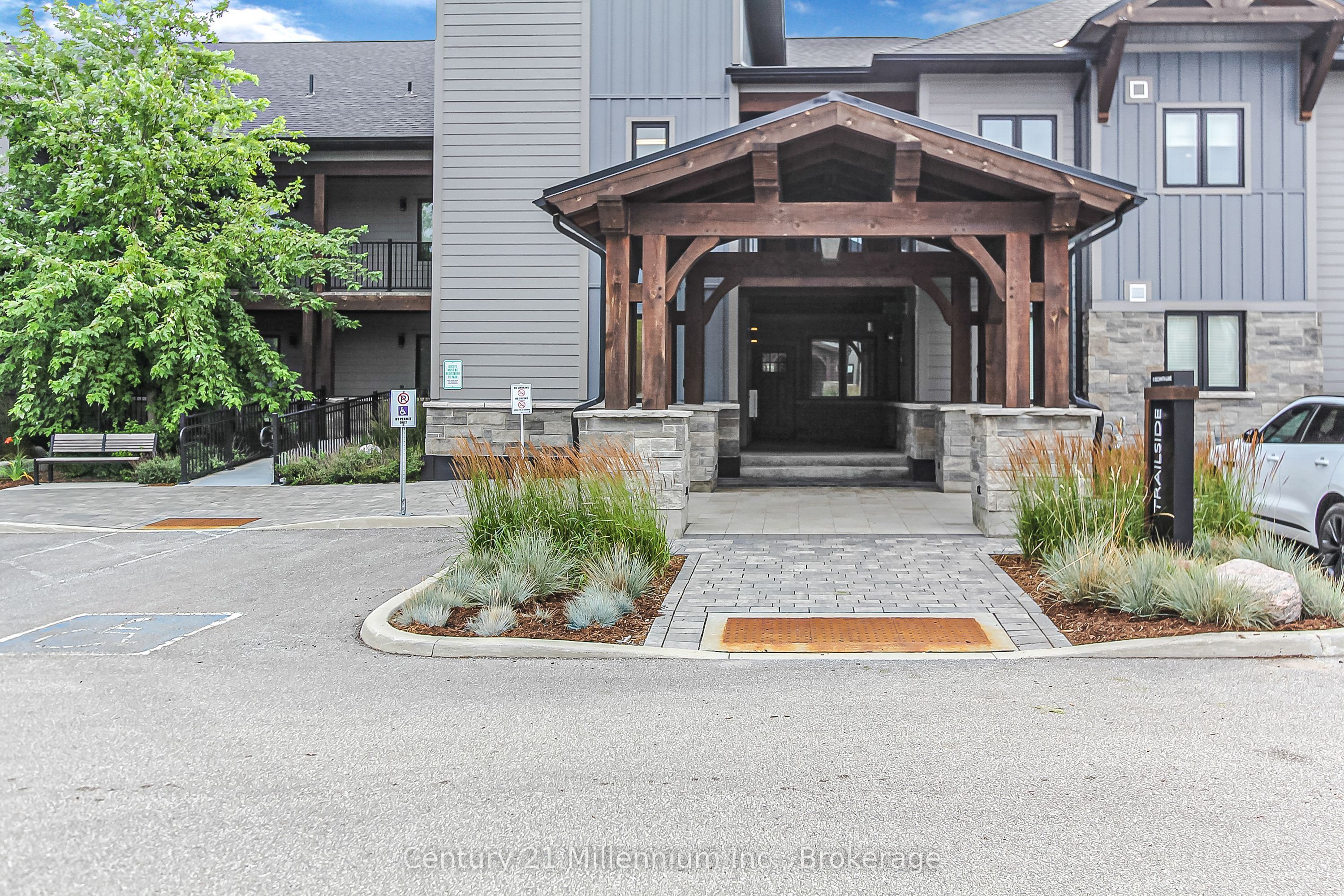 10 Beckwith Lane 107, Blue Mountains, ON L9Y 0N5