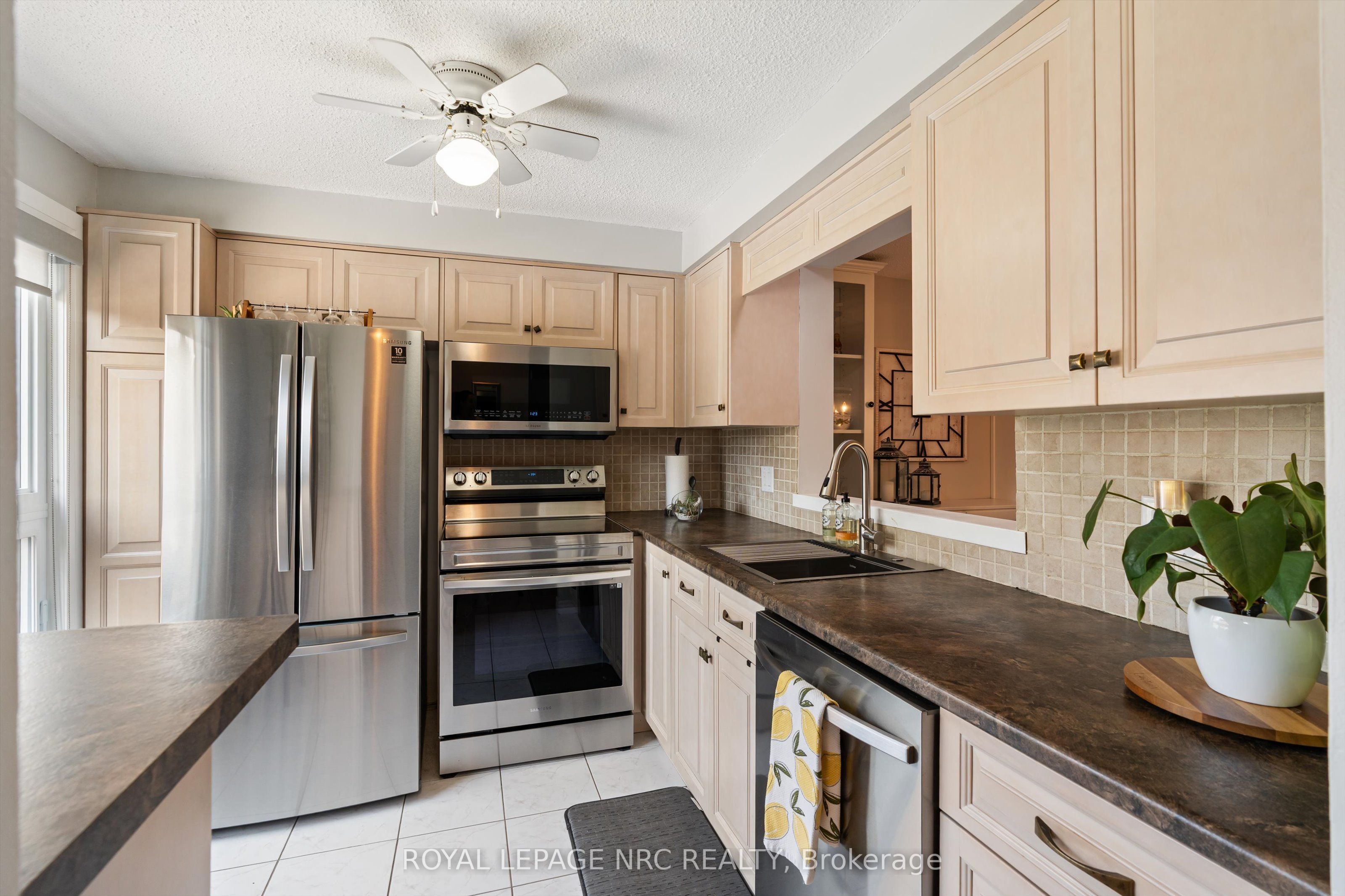 6767 Thorold Stone Road 6, Niagara Falls, ON L2J 3W9 photo 5