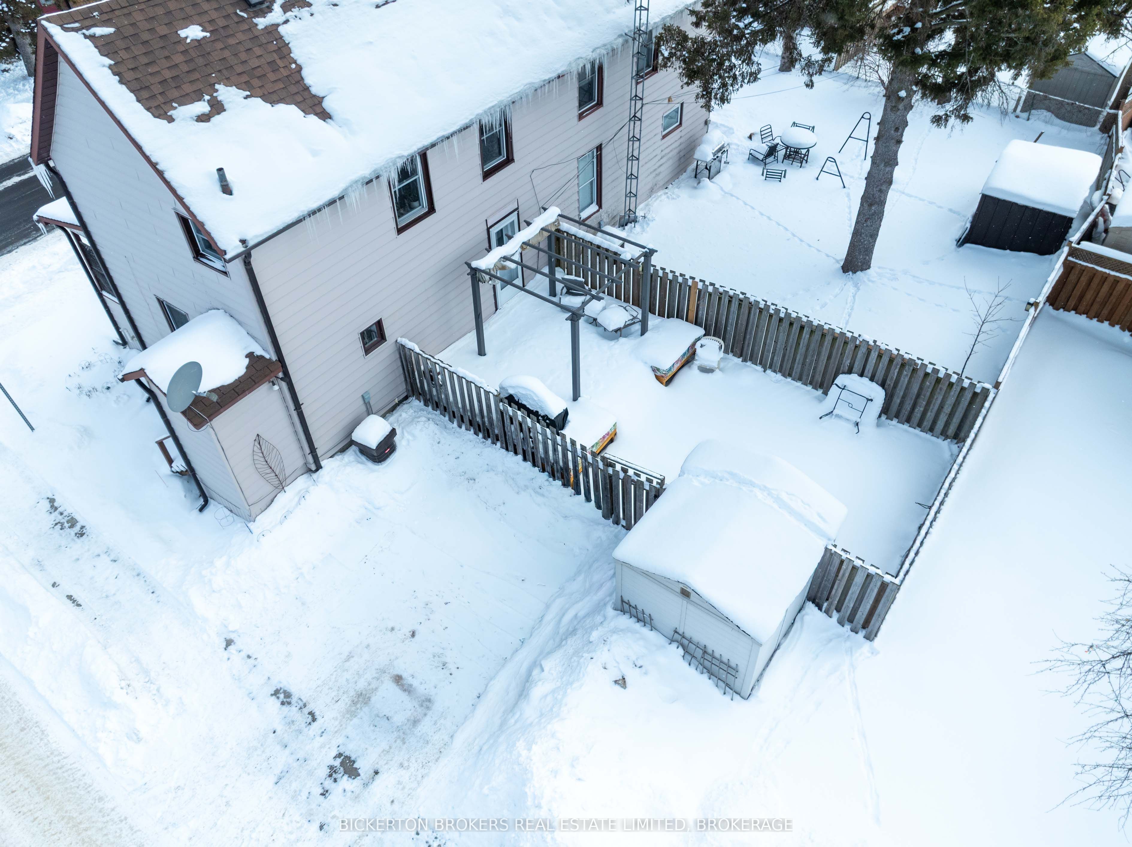 292 William Street N, Gananoque, ON K7G 1S5 photo 5
