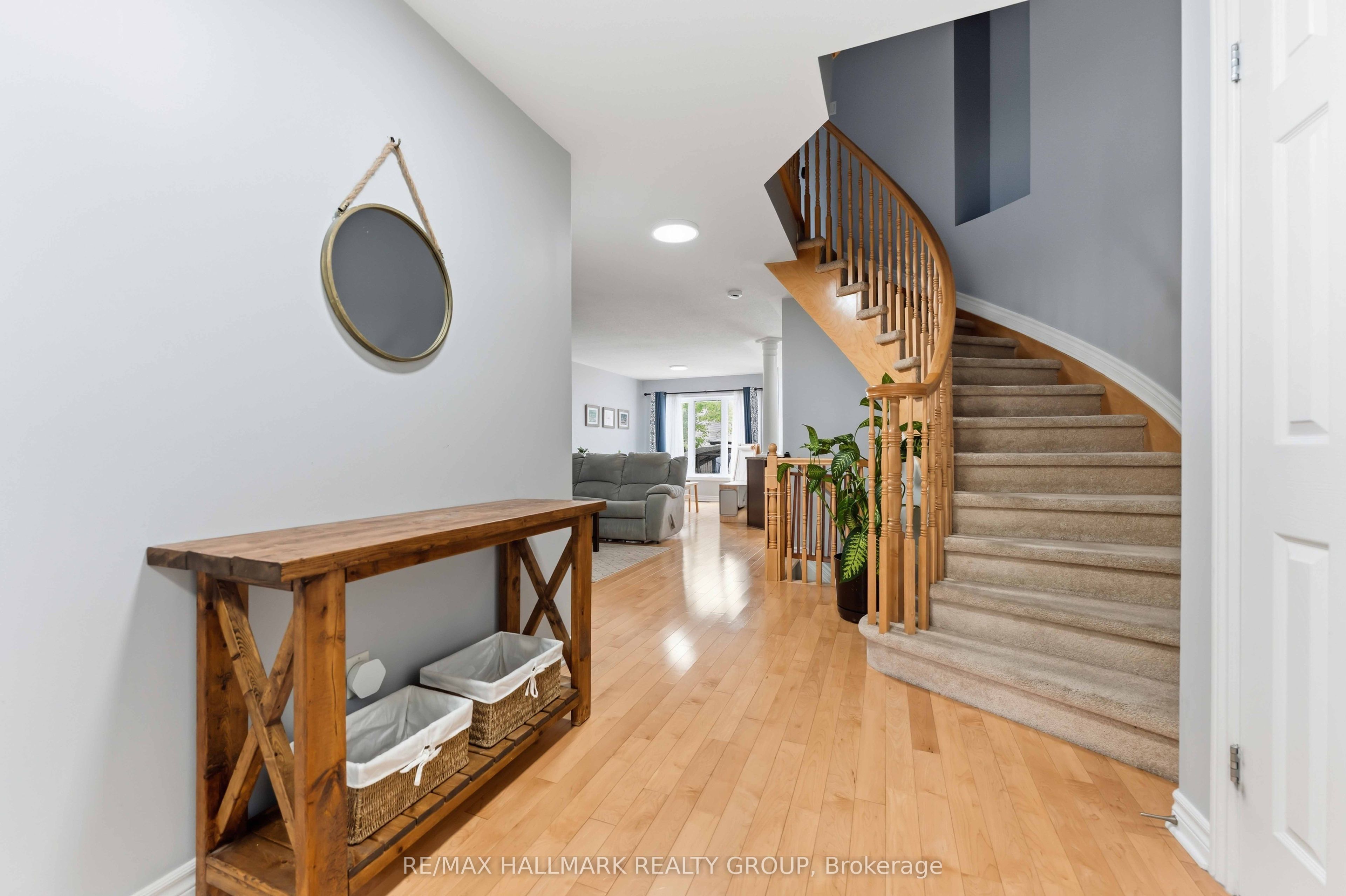 125 Montmorency Way, Orleans - Cumberland and Area, ON K4A 0J1 photo 3