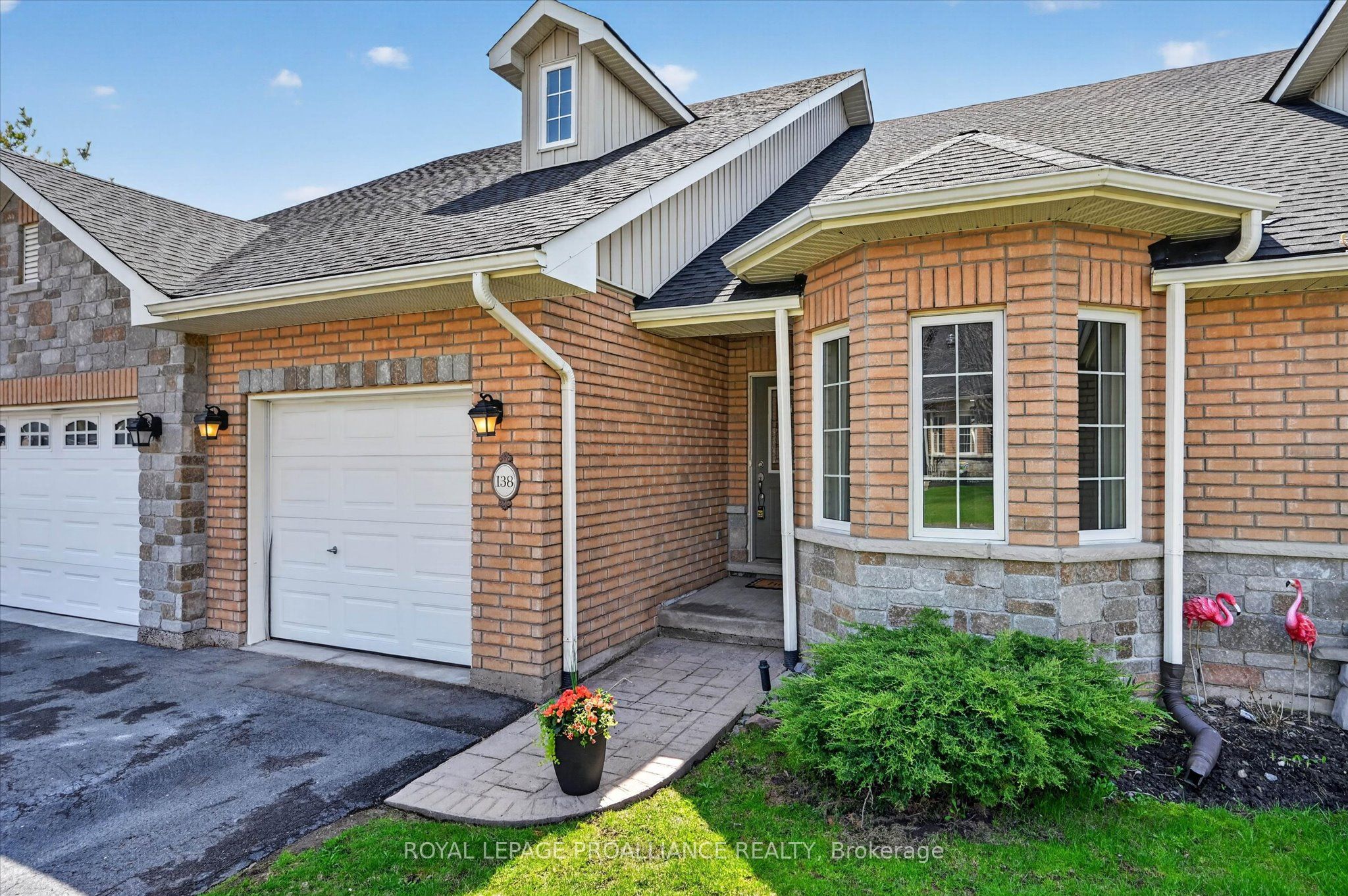 138 Village Crescent, Peterborough, ON K9J 0A9 photo 2