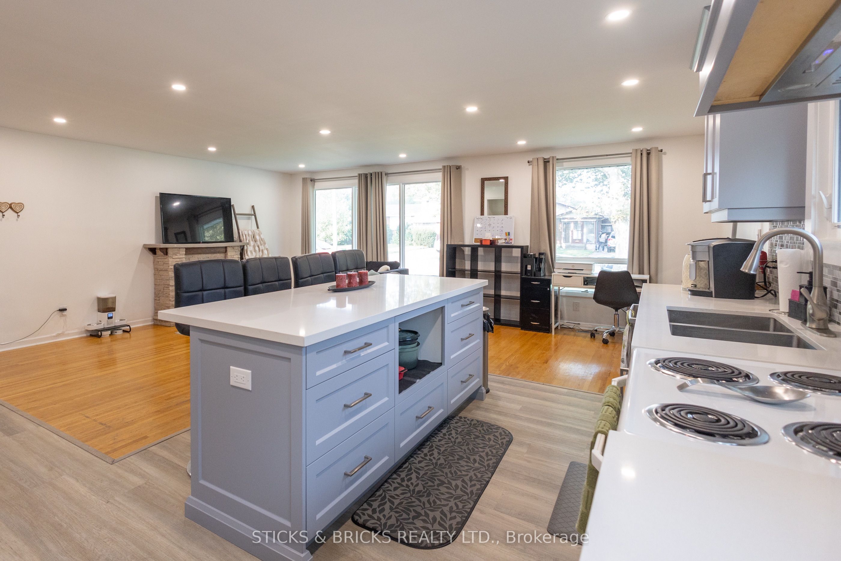 4479 Mitchell Avenue, Niagara Falls, ON L2E 6R6 photo 5
