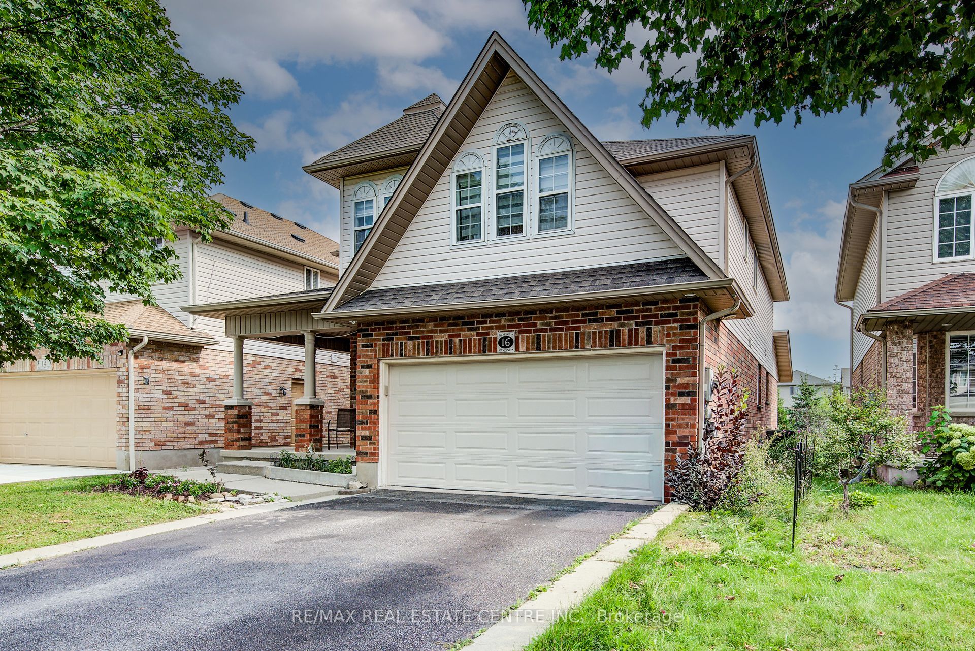 16 Paulstown Crescent, Guelph, ON N1G 5H7