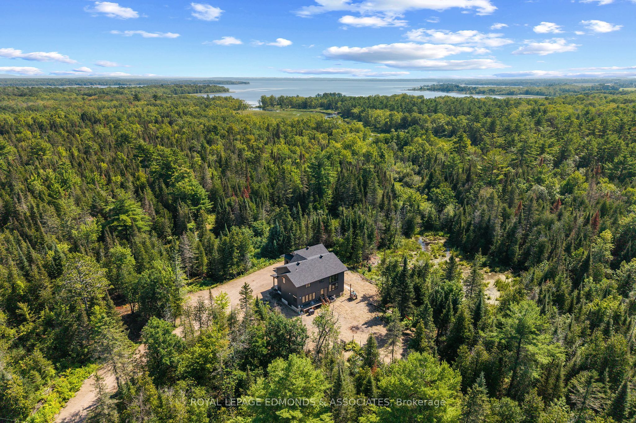 300 Forest Park Road, Laurentian Valley, ON K8A 6W2 photo 2