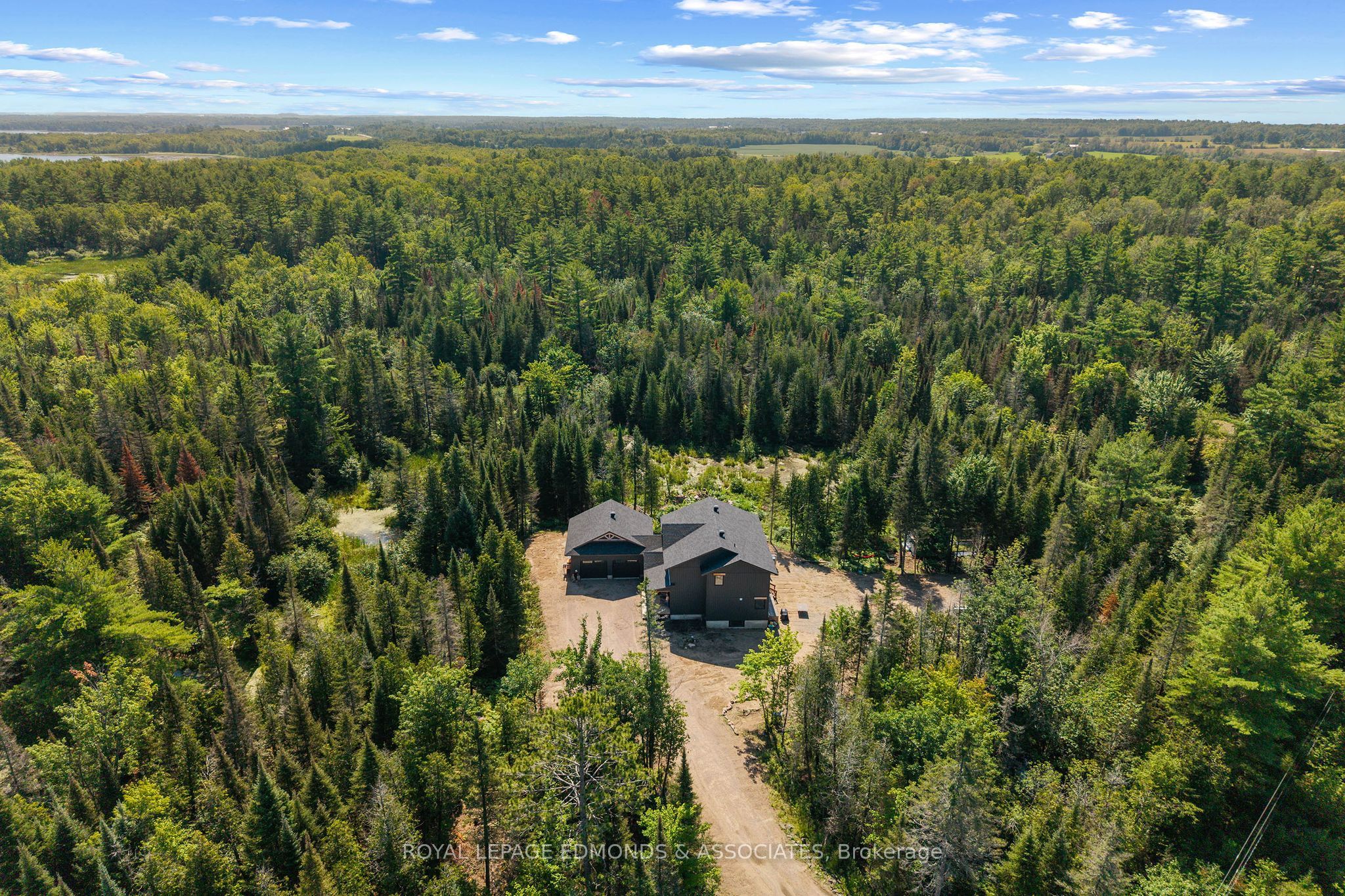 300 Forest Park Road, Laurentian Valley, ON K8A 6W2 photo 4