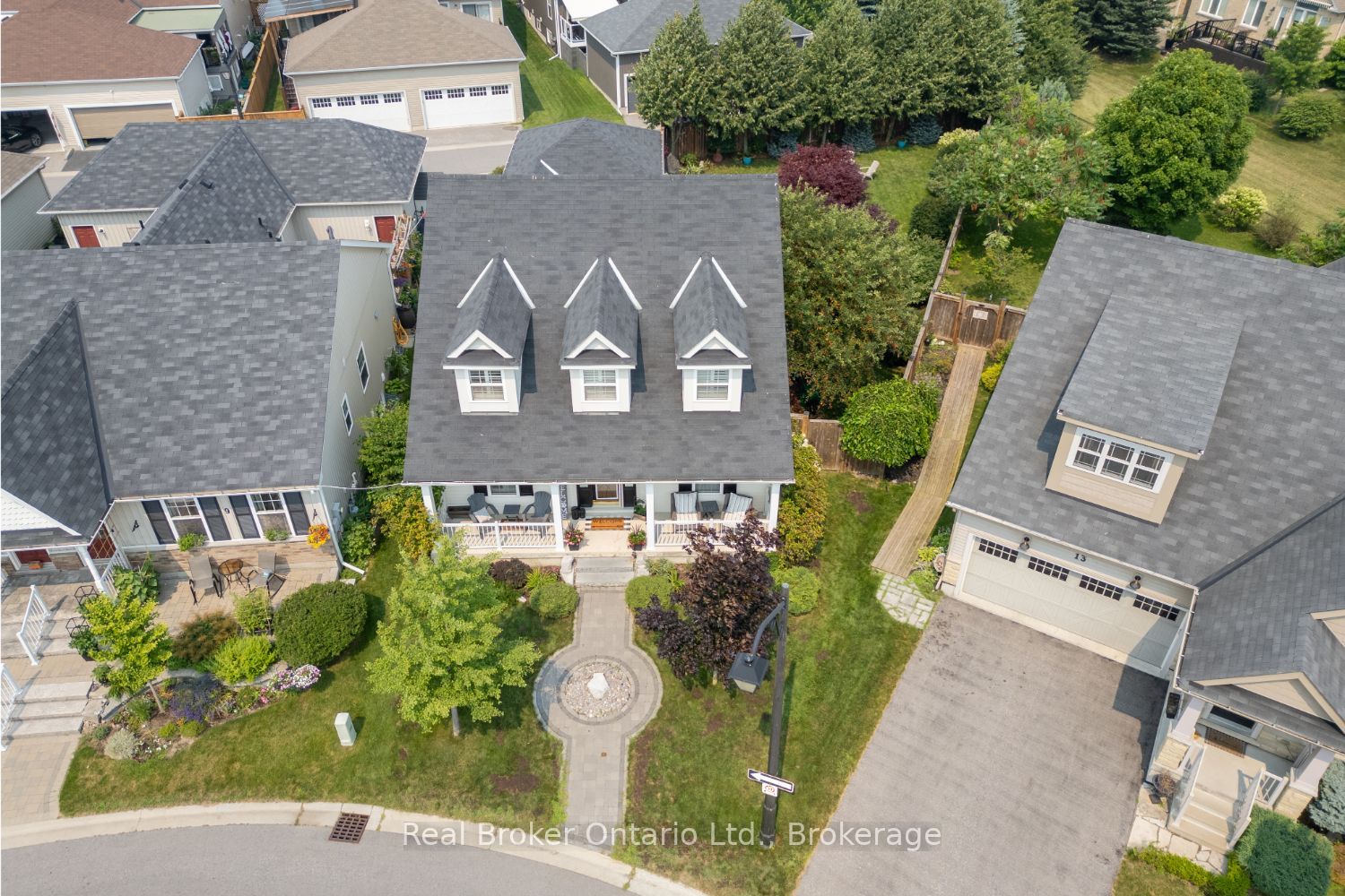 11 Greenaway Circle, Port Hope, ON L1A 0B9 photo 2