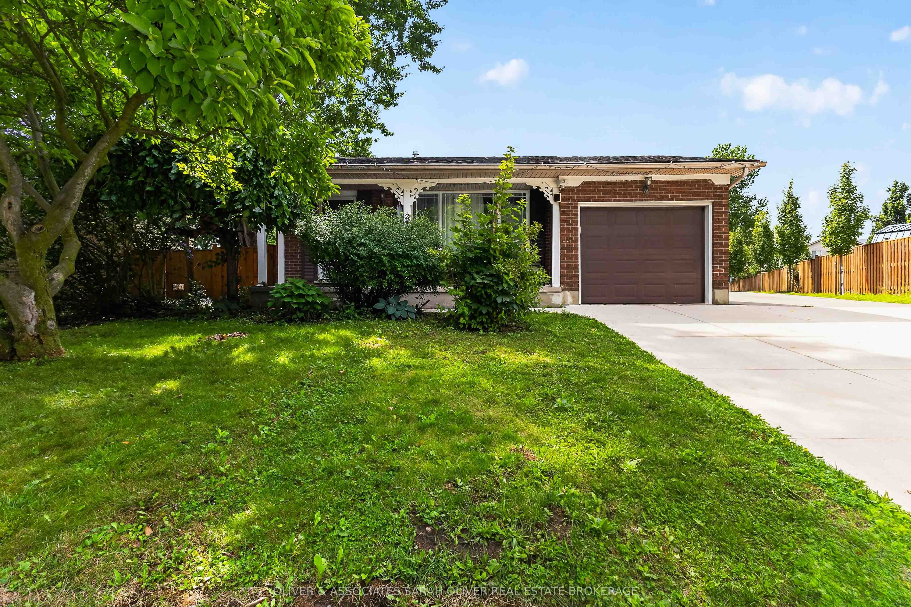 23 Goodman Drive, London South, ON N5Z 4G9 photo 2
