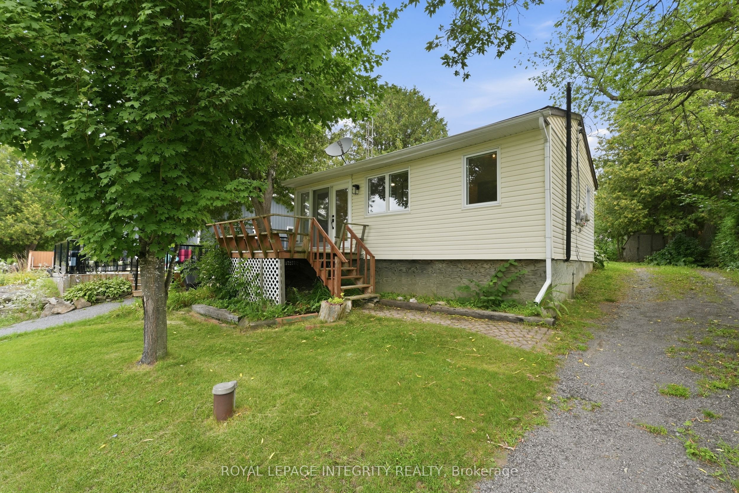 153 Gardiner Shore Road, Beckwith, ON K7C 3P2 photo 2