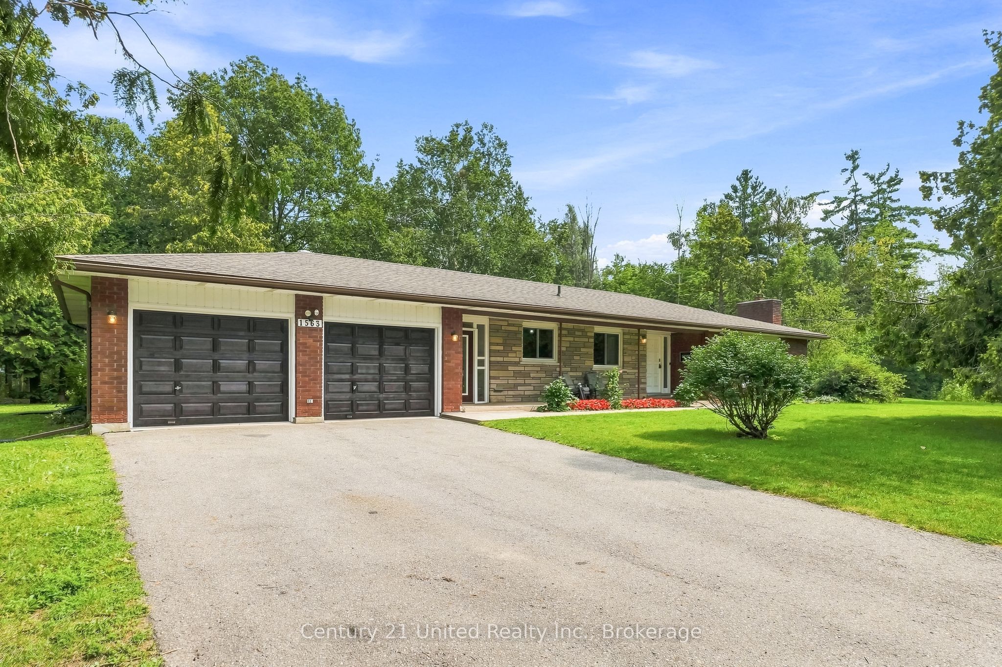 1563 Selwyn Road, Selwyn, ON K9J 6X5