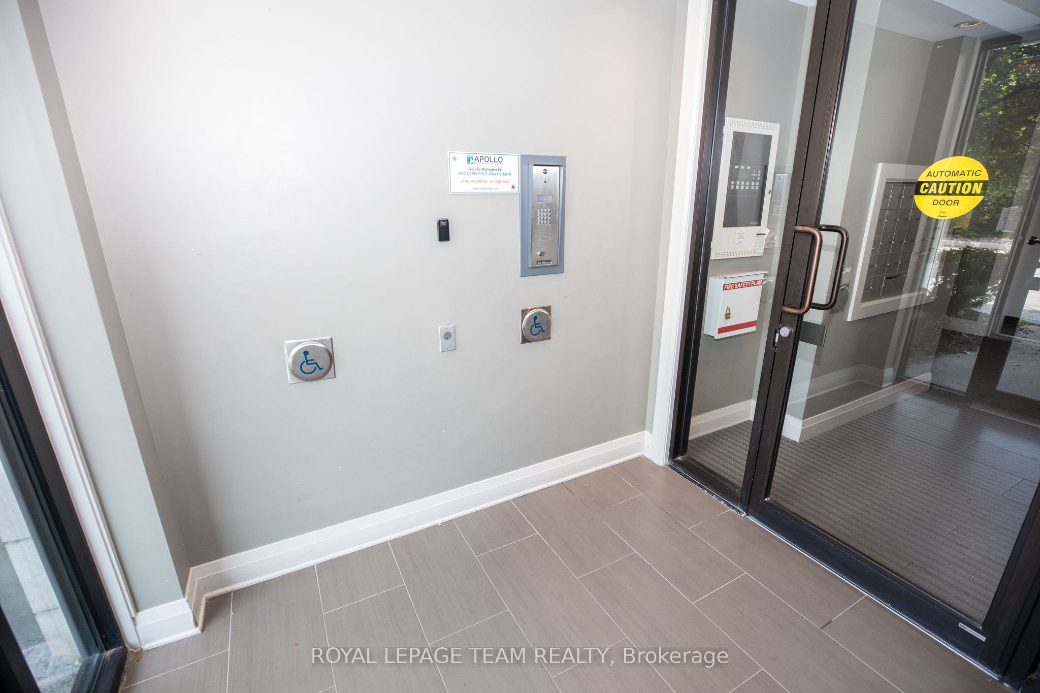 655 Beauparc Private 104, Cyrville - Carson Grove - Pineview, ON K1J 0A2 photo 5