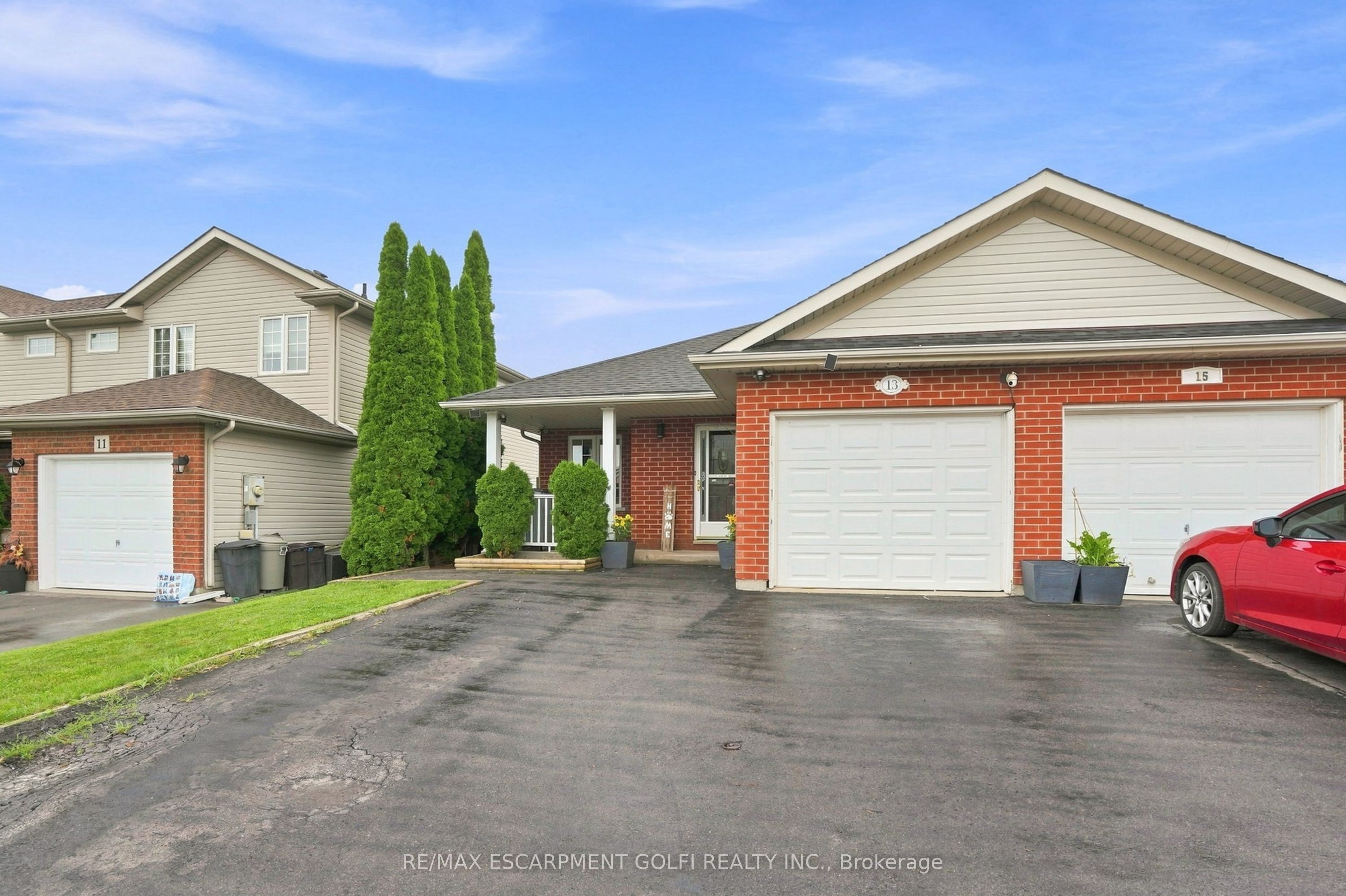 13 Golden Acres Drive, West Lincoln, ON L0R 2A0 photo 2