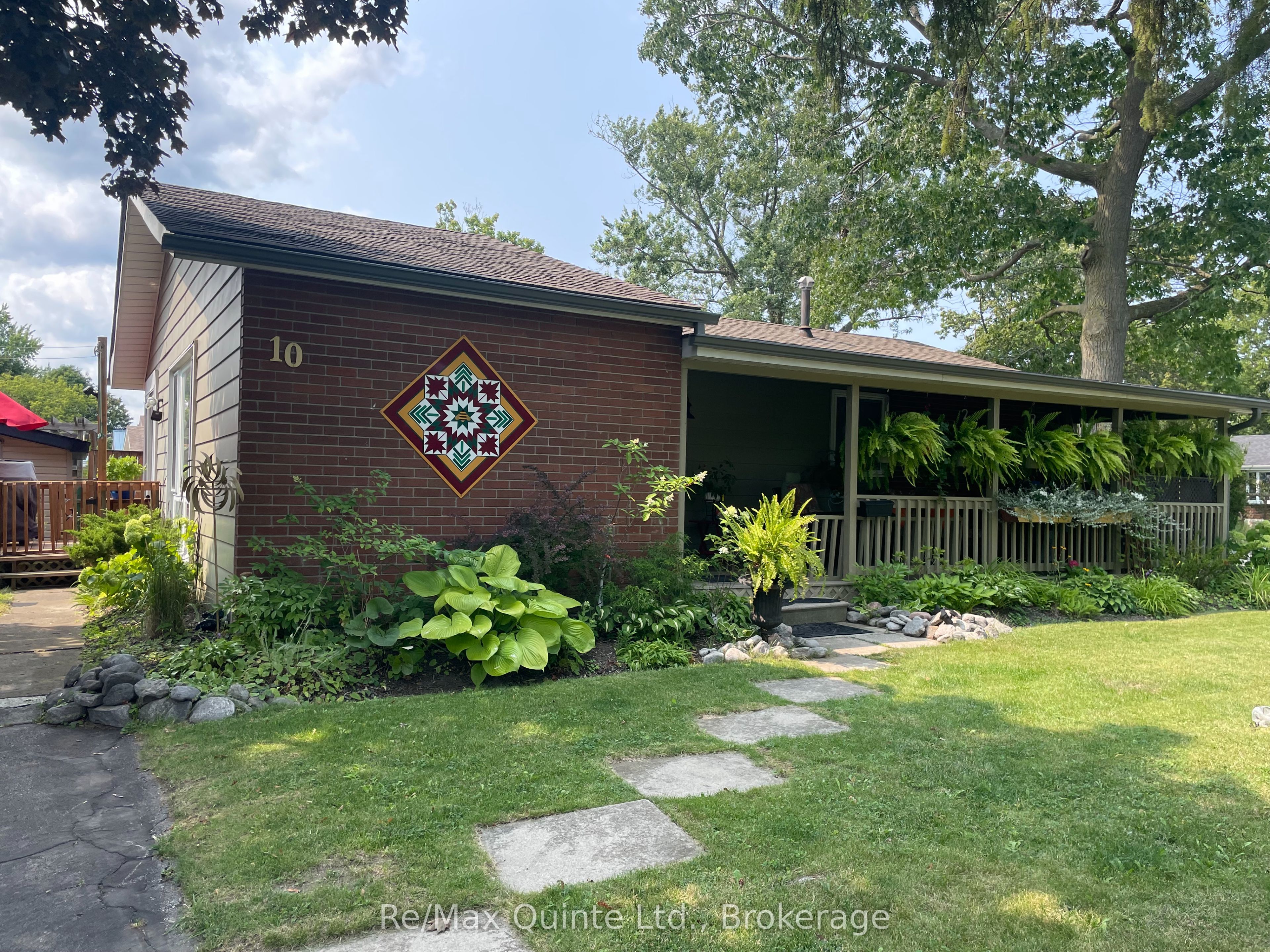 10 Mcquade Drive, Quinte West, ON K8V 2G3 photo 3