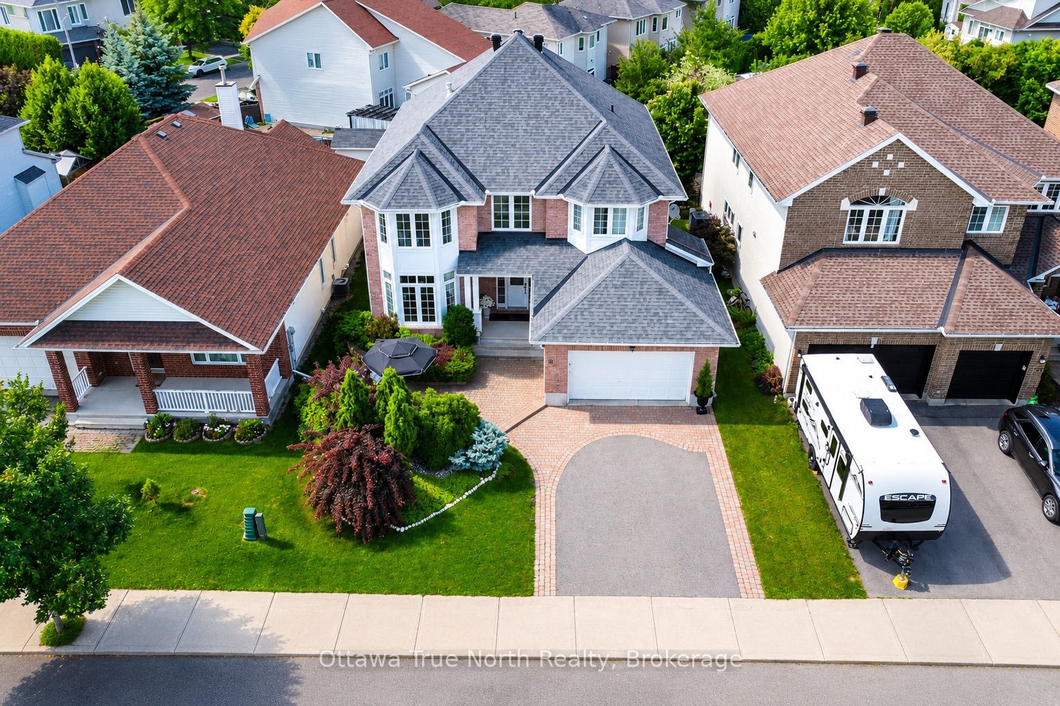 19 Black Tern Crescent, Kanata, ON K2M 2Z4 photo 2