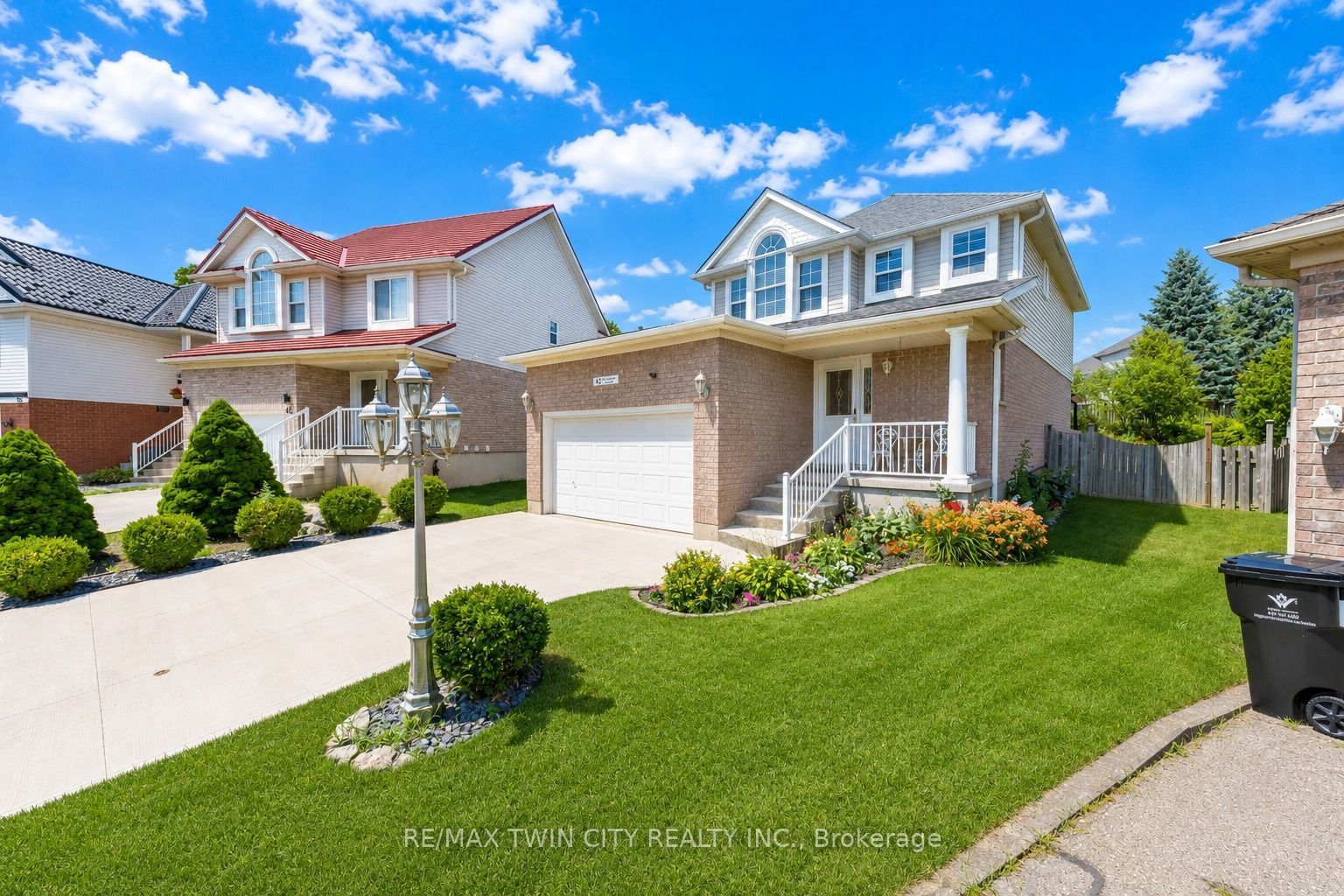 42 Briarmeadow Crescent, Kitchener, ON N2A 4C5 photo 2