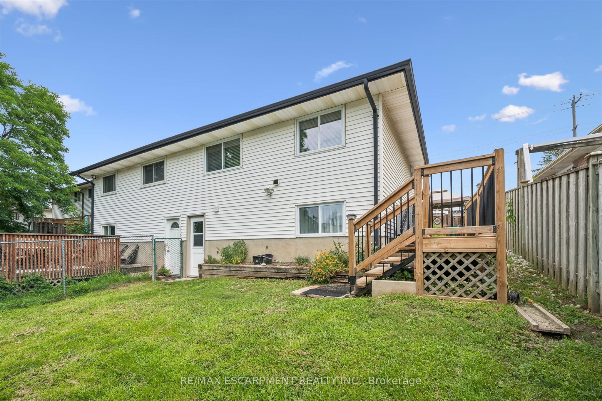 847 Doon Village Road, Kitchener, ON N2P 1A1 photo 3