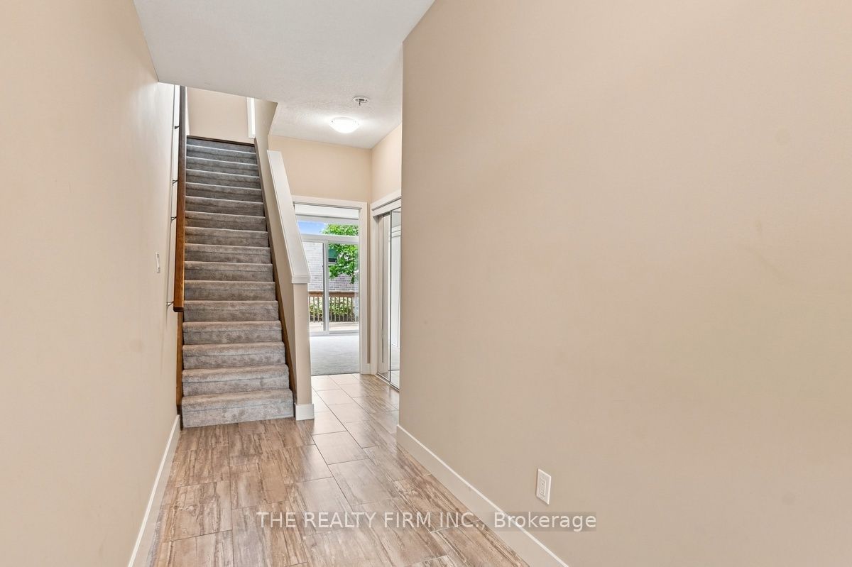 2140 Meadowgate Boulevard, London South, ON N6M 0H5 photo 3