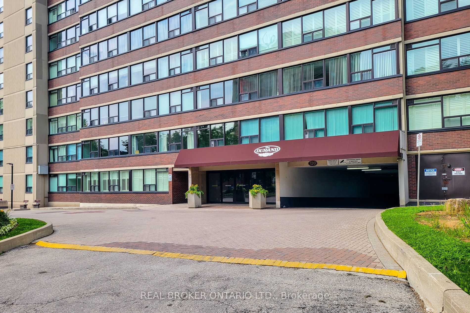 120 Duke Street #202, Hamilton, ON L8P 4T1 photo 3