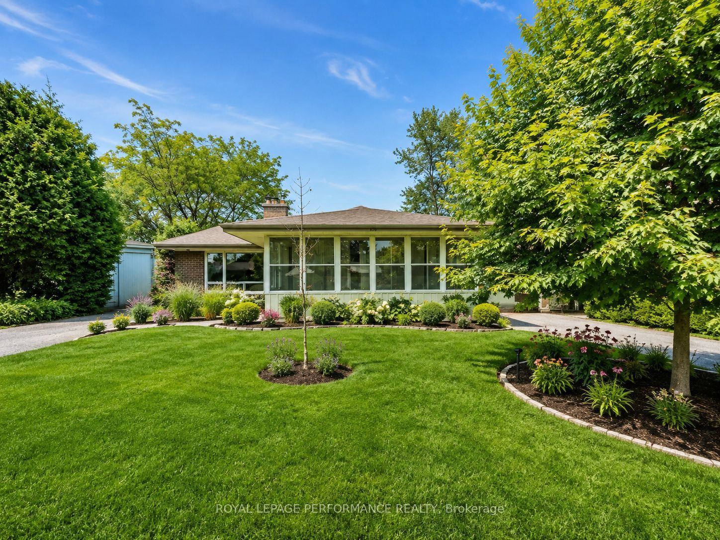 2707 Ulster Crescent, Billings Bridge - Riverside Park and Area, ON K1V 8J5 photo 2