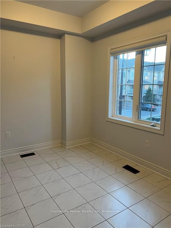 88 Decorso Drive 57, Guelph, ON N1L 0A9 photo 4