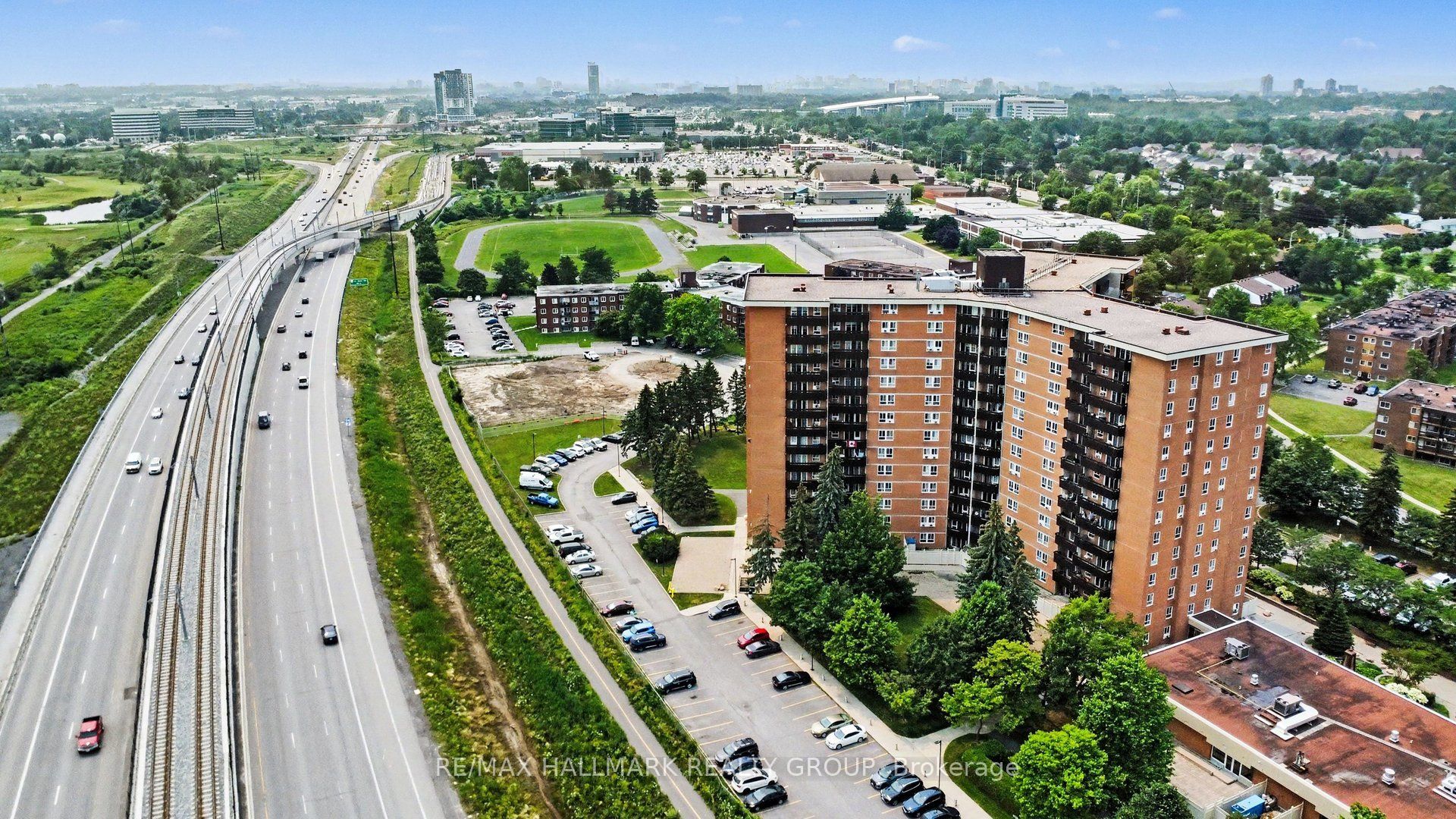 2000 Jasmine Crescent 1417, Beacon Hill North - South and Area, ON K1J 8K4 photo 3